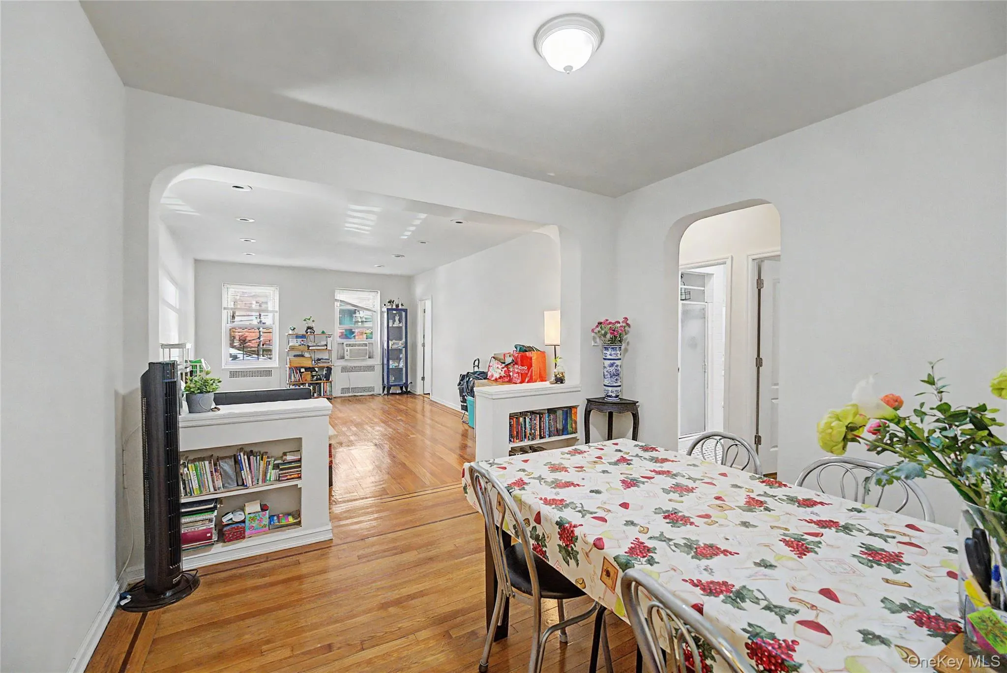 69-11 Yellowstone Boulevard, New York, NY, 2 Bedrooms Bedrooms, 5 Rooms Rooms,1 BathroomBathrooms,Residential Sale,For Rent,Yellowstone,0,999339 69-11 Yellowstone Boulevard, New York, NY, 2 Bedrooms Bedrooms, 5 Rooms Rooms,1 BathroomBathrooms,Residential Sale,For Rent,Yellowstone,0,999339
