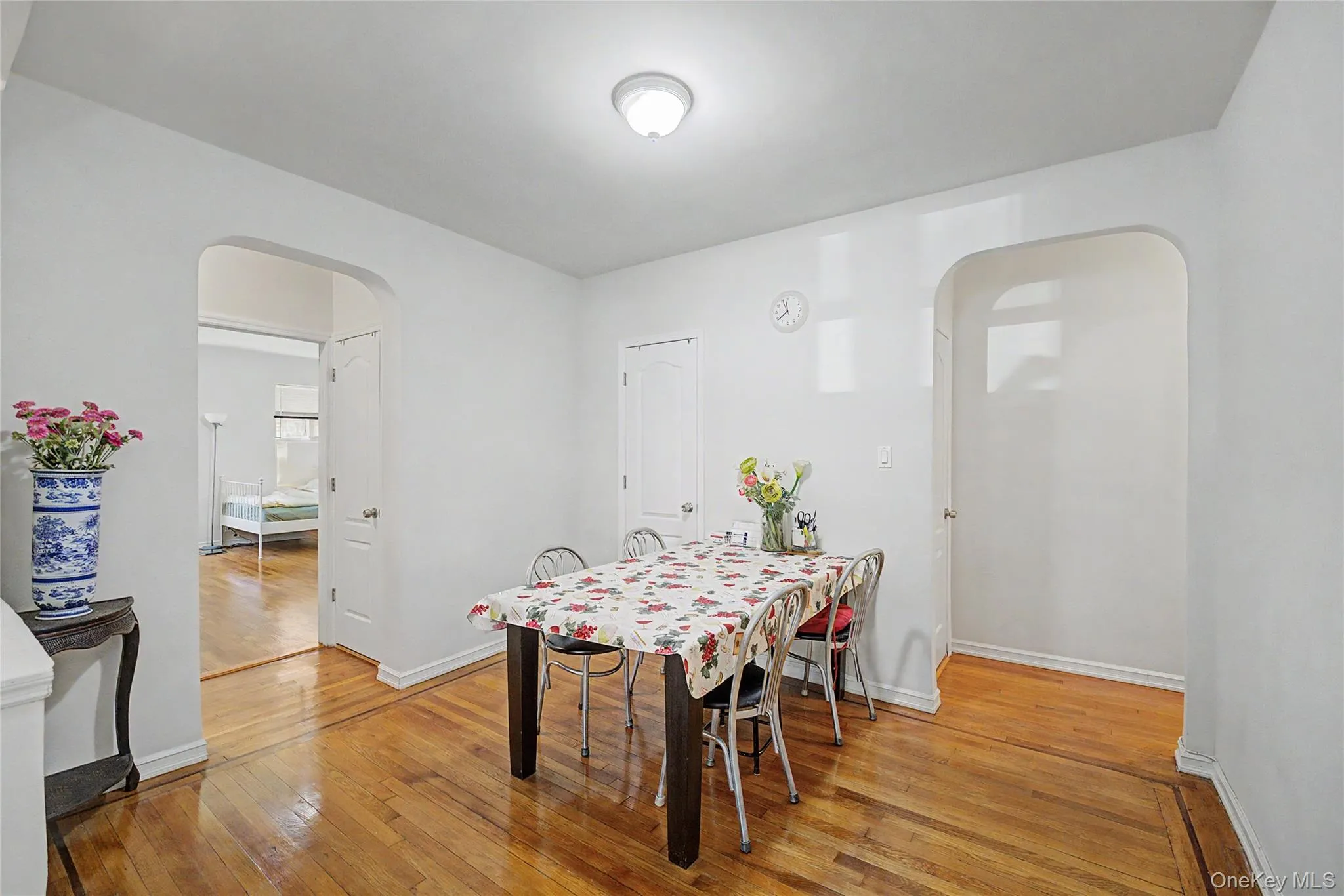 69-11 Yellowstone Boulevard, New York, NY, 2 Bedrooms Bedrooms, 5 Rooms Rooms,1 BathroomBathrooms,Residential Sale,For Rent,Yellowstone,0,999339 69-11 Yellowstone Boulevard, New York, NY, 2 Bedrooms Bedrooms, 5 Rooms Rooms,1 BathroomBathrooms,Residential Sale,For Rent,Yellowstone,0,999339