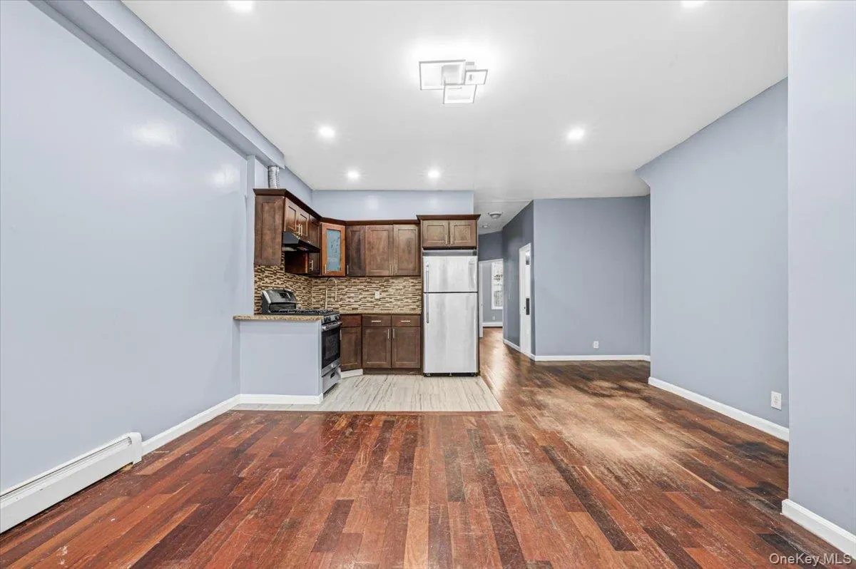 439 Forbell Street, New York, NY, 6 Bedrooms Bedrooms, 12 Rooms Rooms,3 BathroomsBathrooms,Residential,For Rent,Forbell,0,999340 439 Forbell Street, New York, NY, 6 Bedrooms Bedrooms, 12 Rooms Rooms,3 BathroomsBathrooms,Residential,For Rent,Forbell,0,999340