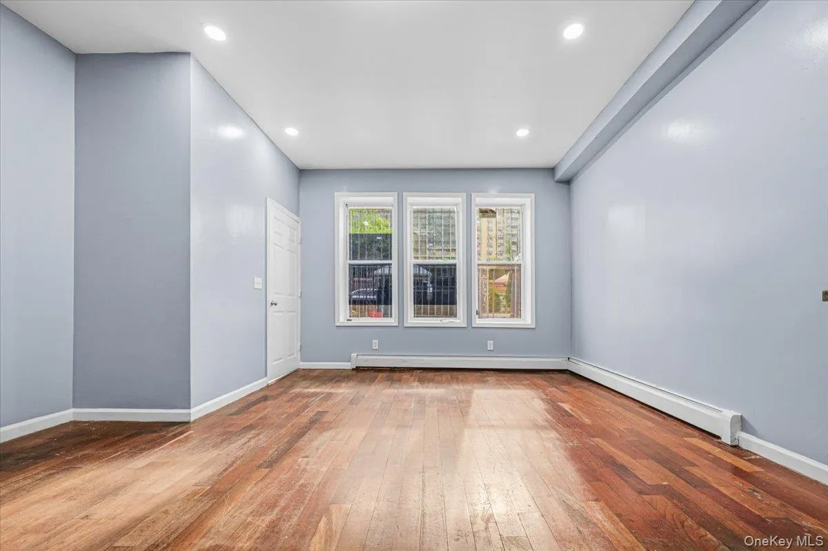 439 Forbell Street, New York, NY, 6 Bedrooms Bedrooms, 12 Rooms Rooms,3 BathroomsBathrooms,Residential,For Rent,Forbell,0,999340 439 Forbell Street, New York, NY, 6 Bedrooms Bedrooms, 12 Rooms Rooms,3 BathroomsBathrooms,Residential,For Rent,Forbell,0,999340
