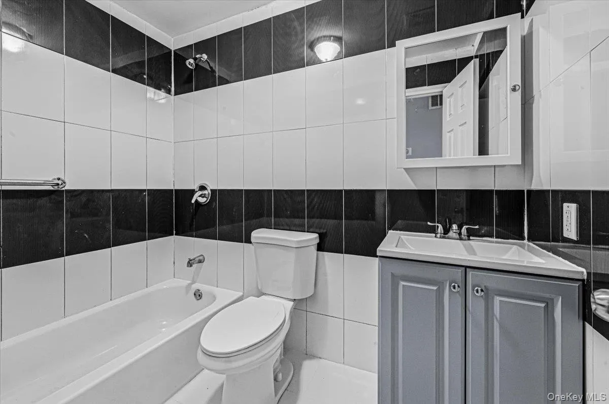 439 Forbell Street, New York, NY, 6 Bedrooms Bedrooms, 12 Rooms Rooms,3 BathroomsBathrooms,Residential,For Rent,Forbell,0,999340 439 Forbell Street, New York, NY, 6 Bedrooms Bedrooms, 12 Rooms Rooms,3 BathroomsBathrooms,Residential,For Rent,Forbell,0,999340