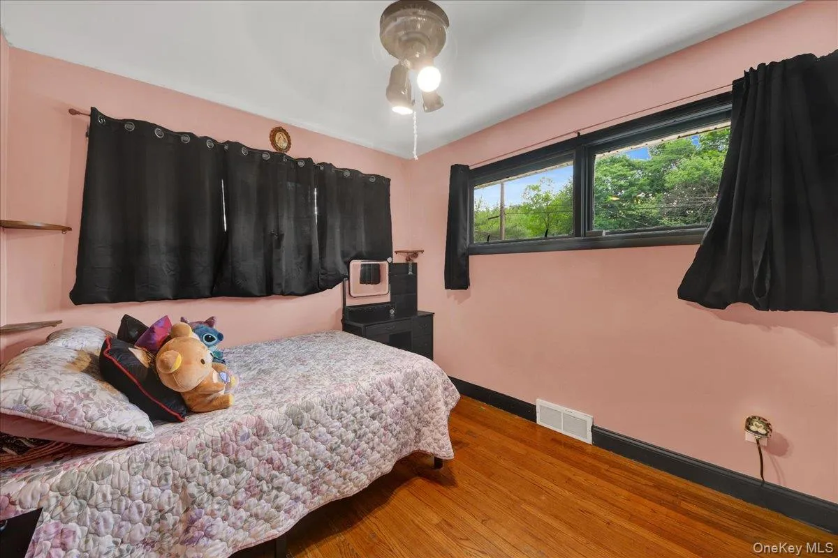 12 Elizabeth Lane, New Windsor, NY, 3 Bedrooms Bedrooms, 7 Rooms Rooms,1 BathroomBathrooms,Residential,For Rent,Elizabeth,0,999345 12 Elizabeth Lane, New Windsor, NY, 3 Bedrooms Bedrooms, 7 Rooms Rooms,1 BathroomBathrooms,Residential,For Rent,Elizabeth,0,999345