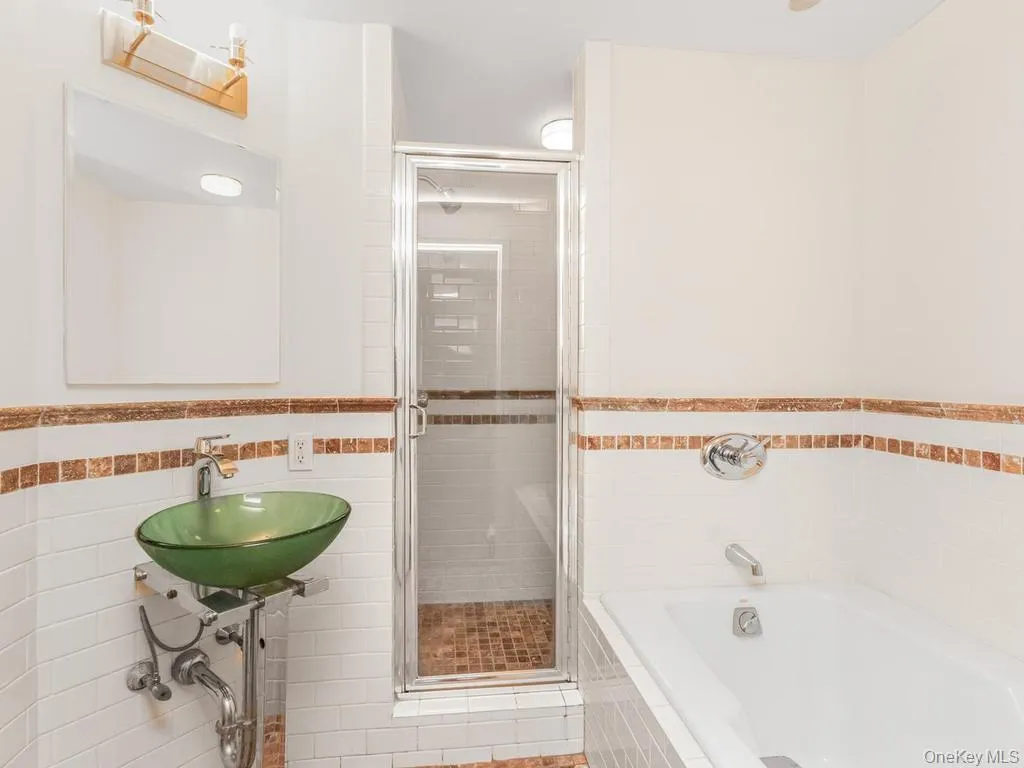 50 Hartsdale Avenue, Greenburgh, NY, 2 Bedrooms Bedrooms, 4 Rooms Rooms,2 BathroomsBathrooms,Residential Lease,For Rent,Hartsdale,0,999350 50 Hartsdale Avenue, Greenburgh, NY, 2 Bedrooms Bedrooms, 4 Rooms Rooms,2 BathroomsBathrooms,Residential Lease,For Rent,Hartsdale,0,999350
