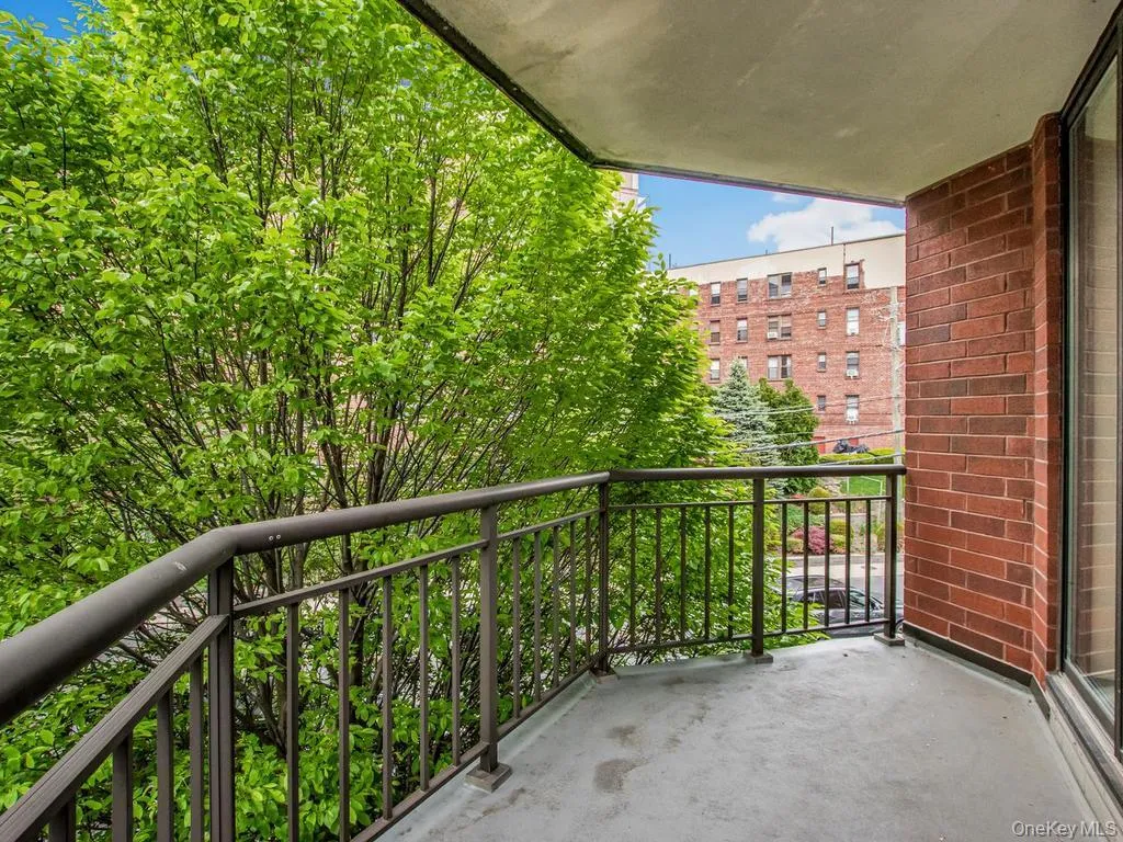50 Hartsdale Avenue, Greenburgh, NY, 2 Bedrooms Bedrooms, 4 Rooms Rooms,2 BathroomsBathrooms,Residential Lease,For Rent,Hartsdale,0,999350 50 Hartsdale Avenue, Greenburgh, NY, 2 Bedrooms Bedrooms, 4 Rooms Rooms,2 BathroomsBathrooms,Residential Lease,For Rent,Hartsdale,0,999350