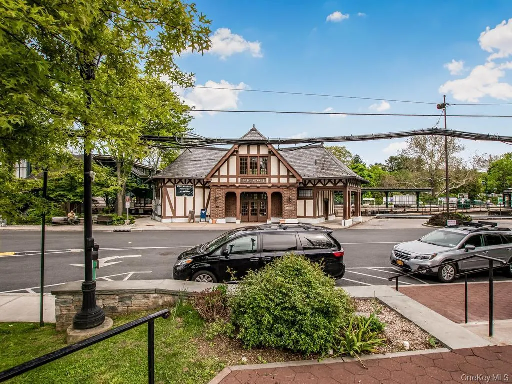 50 Hartsdale Avenue, Greenburgh, NY, 2 Bedrooms Bedrooms, 4 Rooms Rooms,2 BathroomsBathrooms,Residential Lease,For Rent,Hartsdale,0,999350 50 Hartsdale Avenue, Greenburgh, NY, 2 Bedrooms Bedrooms, 4 Rooms Rooms,2 BathroomsBathrooms,Residential Lease,For Rent,Hartsdale,0,999350