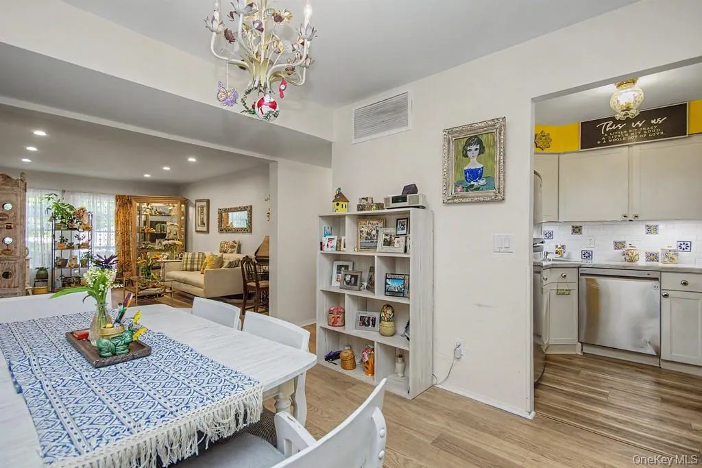 23 Dorset Court, Yorktown, NY, 1 Bedroom Bedrooms, 4 Rooms Rooms,1 BathroomBathrooms,Residential,For Rent,Dorset,0,999354 23 Dorset Court, Yorktown, NY, 1 Bedroom Bedrooms, 4 Rooms Rooms,1 BathroomBathrooms,Residential,For Rent,Dorset,0,999354