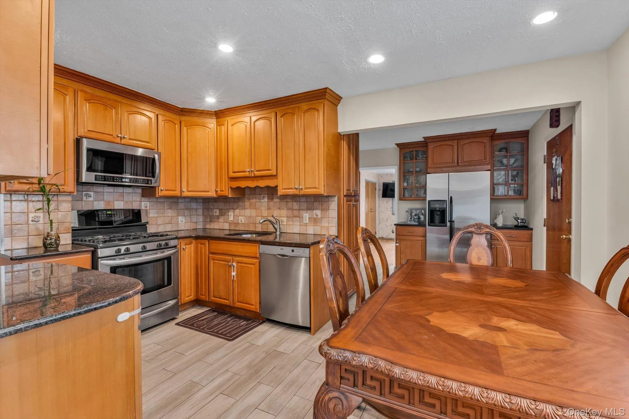 13835 64th Avenue, New York, NY, 3 Bedrooms Bedrooms, 5 Rooms Rooms,2 BathroomsBathrooms,Residential,For Rent,64th,0,999360 13835 64th Avenue, New York, NY, 3 Bedrooms Bedrooms, 5 Rooms Rooms,2 BathroomsBathrooms,Residential,For Rent,64th,0,999360