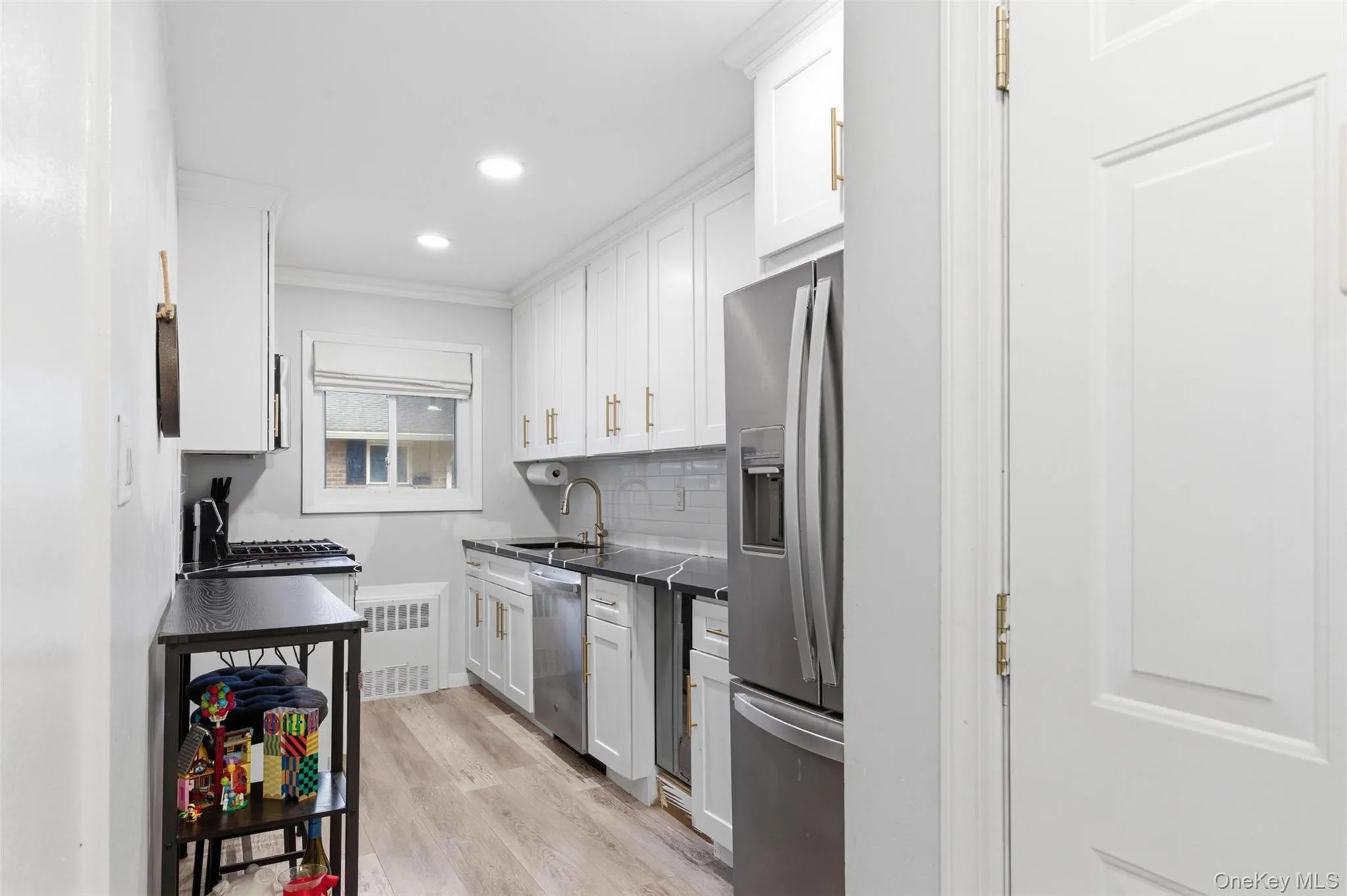 101 Edmunton Drive, Babylon, NY, 1 Bedroom Bedrooms, 4 Rooms Rooms,1 BathroomBathrooms,Residential,For Rent,Edmunton Drive,0,999361 101 Edmunton Drive, Babylon, NY, 1 Bedroom Bedrooms, 4 Rooms Rooms,1 BathroomBathrooms,Residential,For Rent,Edmunton Drive,0,999361
