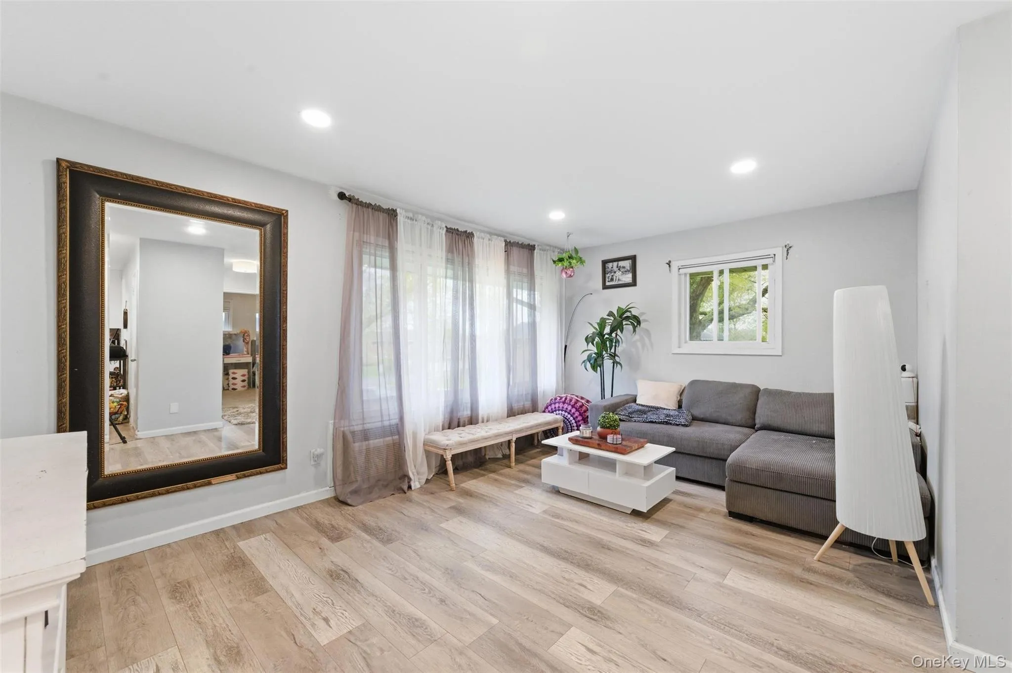 101 Edmunton Drive, Babylon, NY, 1 Bedroom Bedrooms, 4 Rooms Rooms,1 BathroomBathrooms,Residential,For Rent,Edmunton Drive,0,999361 101 Edmunton Drive, Babylon, NY, 1 Bedroom Bedrooms, 4 Rooms Rooms,1 BathroomBathrooms,Residential,For Rent,Edmunton Drive,0,999361