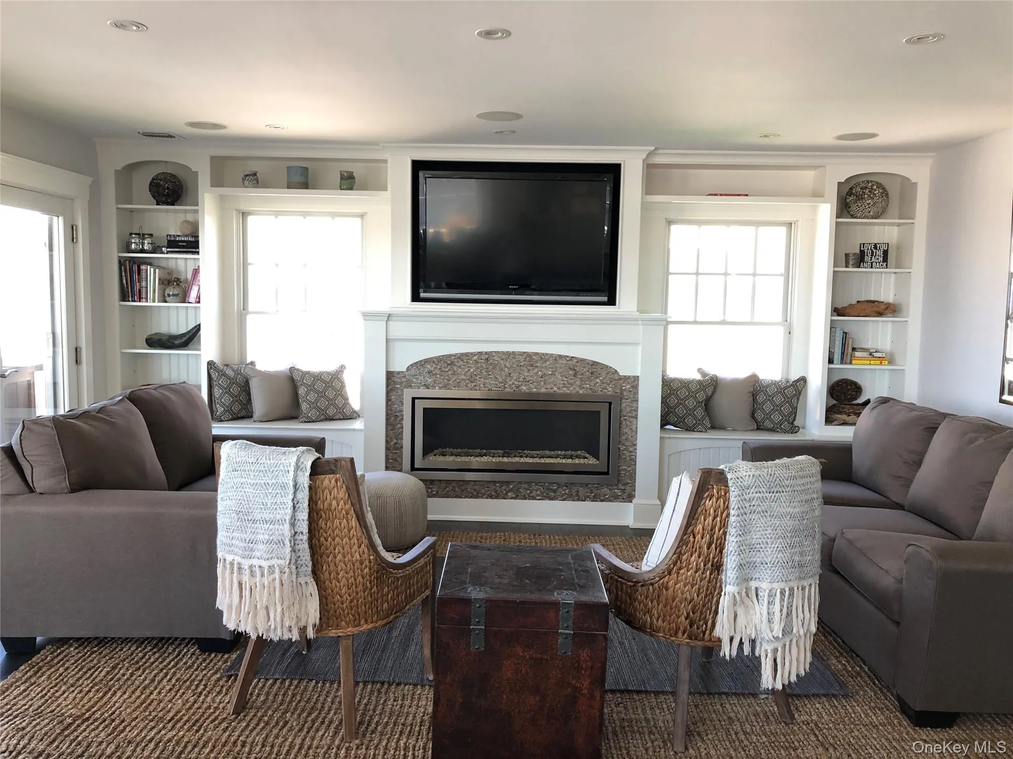 24 Buffalo Avenue, Hempstead, NY, 4 Bedrooms Bedrooms, 8 Rooms Rooms,2 BathroomsBathrooms,Residential Lease,For Rent,Buffalo,0,999363 24 Buffalo Avenue, Hempstead, NY, 4 Bedrooms Bedrooms, 8 Rooms Rooms,2 BathroomsBathrooms,Residential Lease,For Rent,Buffalo,0,999363