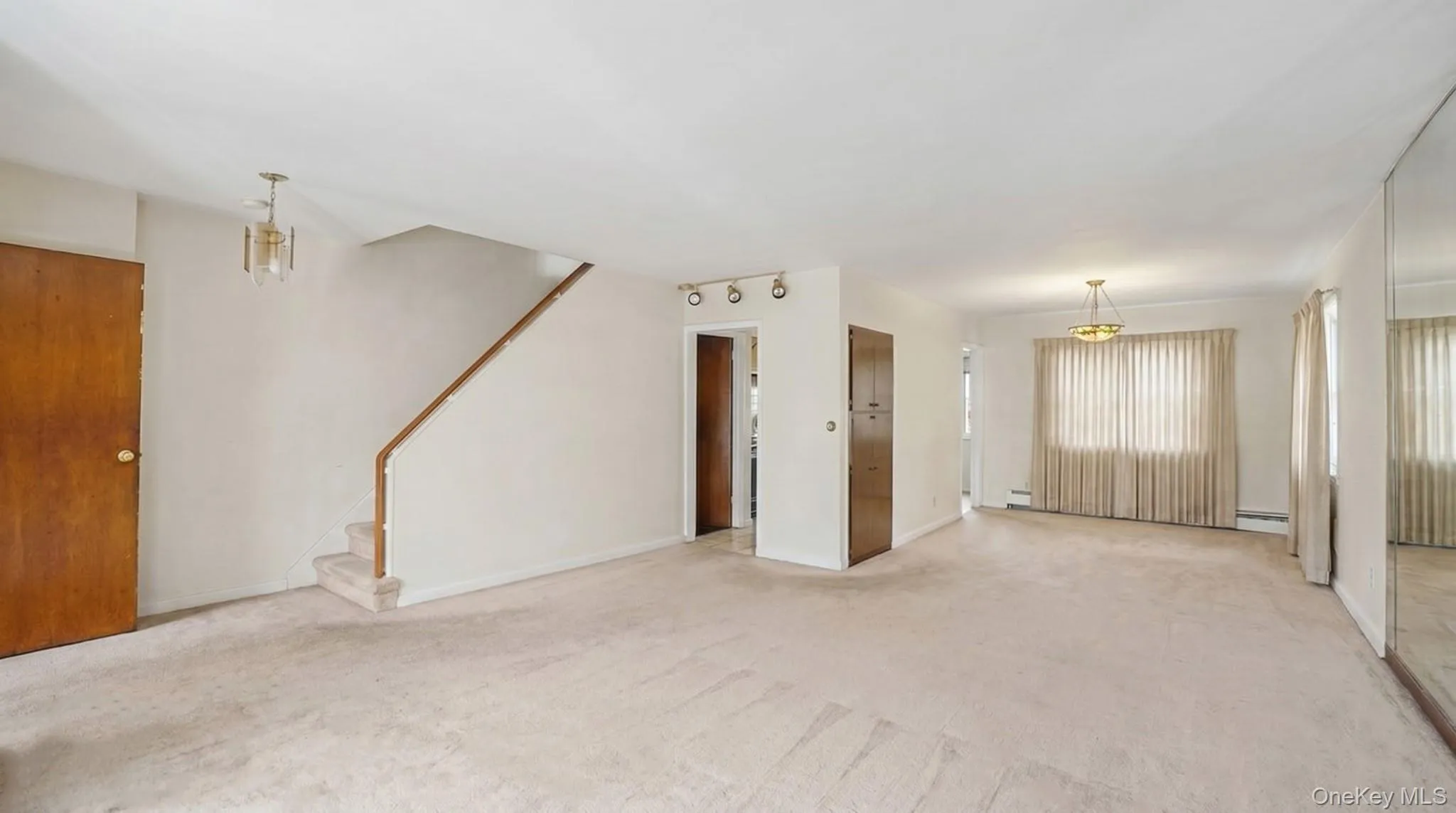 2436 Seymour Avenue, New York, NY, 4 Bedrooms Bedrooms, 8 Rooms Rooms,2 BathroomsBathrooms,Residential,For Rent,Seymour,0,999367 2436 Seymour Avenue, New York, NY, 4 Bedrooms Bedrooms, 8 Rooms Rooms,2 BathroomsBathrooms,Residential,For Rent,Seymour,0,999367