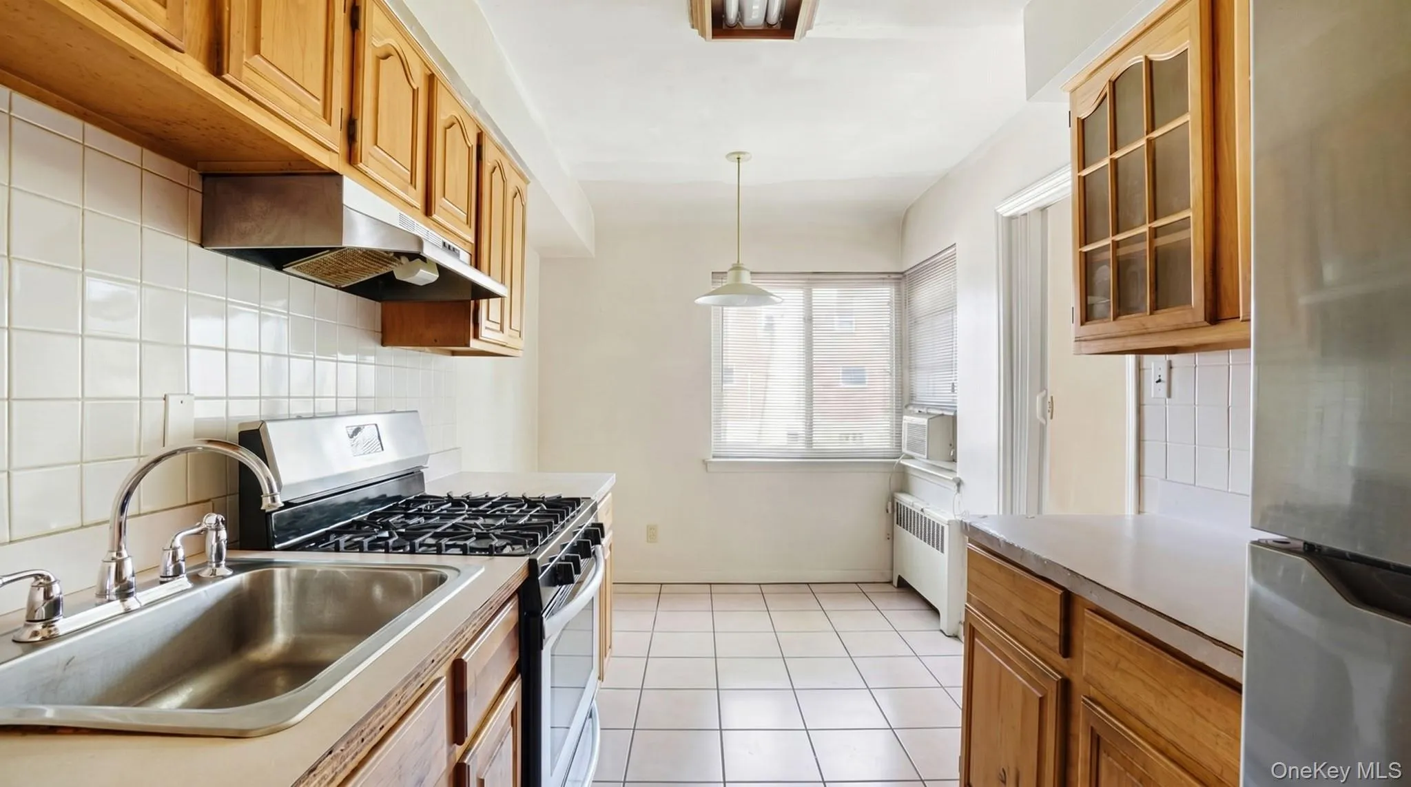 2436 Seymour Avenue, New York, NY, 4 Bedrooms Bedrooms, 8 Rooms Rooms,2 BathroomsBathrooms,Residential,For Rent,Seymour,0,999367 2436 Seymour Avenue, New York, NY, 4 Bedrooms Bedrooms, 8 Rooms Rooms,2 BathroomsBathrooms,Residential,For Rent,Seymour,0,999367