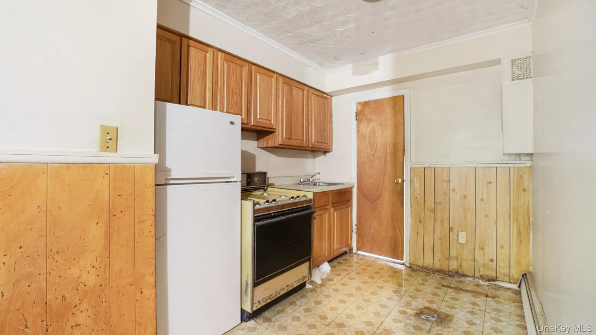 2436 Seymour Avenue, New York, NY, 4 Bedrooms Bedrooms, 8 Rooms Rooms,2 BathroomsBathrooms,Residential,For Rent,Seymour,0,999367 2436 Seymour Avenue, New York, NY, 4 Bedrooms Bedrooms, 8 Rooms Rooms,2 BathroomsBathrooms,Residential,For Rent,Seymour,0,999367