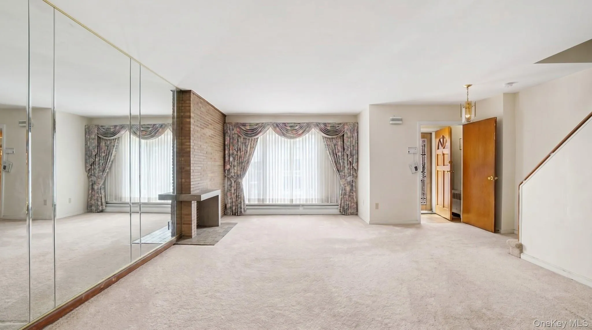 2436 Seymour Avenue, New York, NY, 4 Bedrooms Bedrooms, 8 Rooms Rooms,2 BathroomsBathrooms,Residential,For Rent,Seymour,0,999367 2436 Seymour Avenue, New York, NY, 4 Bedrooms Bedrooms, 8 Rooms Rooms,2 BathroomsBathrooms,Residential,For Rent,Seymour,0,999367