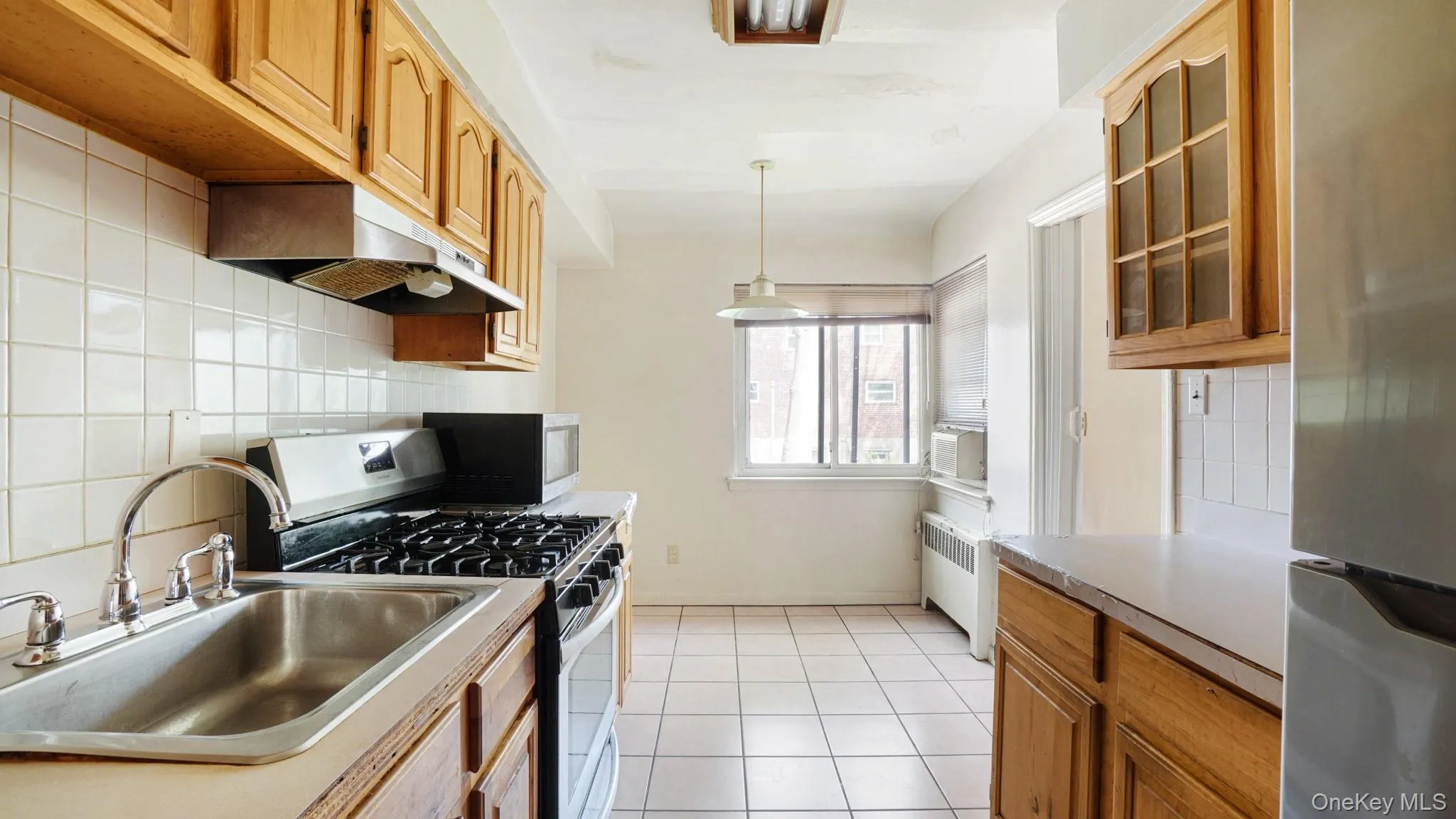2436 Seymour Avenue, New York, NY, 4 Bedrooms Bedrooms, 8 Rooms Rooms,2 BathroomsBathrooms,Residential,For Rent,Seymour,0,999367 2436 Seymour Avenue, New York, NY, 4 Bedrooms Bedrooms, 8 Rooms Rooms,2 BathroomsBathrooms,Residential,For Rent,Seymour,0,999367