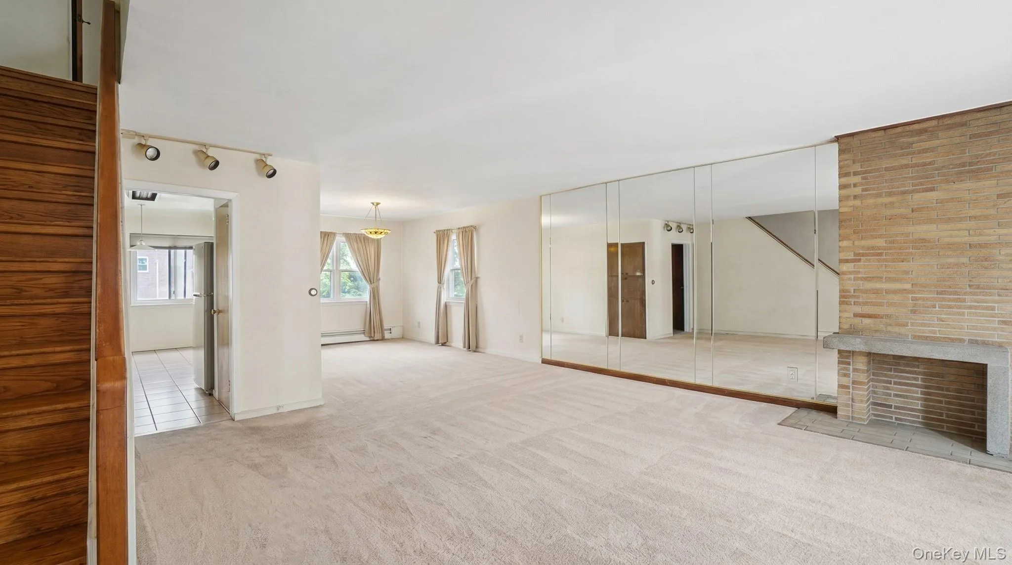 2436 Seymour Avenue, New York, NY, 4 Bedrooms Bedrooms, 8 Rooms Rooms,2 BathroomsBathrooms,Residential,For Rent,Seymour,0,999367 2436 Seymour Avenue, New York, NY, 4 Bedrooms Bedrooms, 8 Rooms Rooms,2 BathroomsBathrooms,Residential,For Rent,Seymour,0,999367