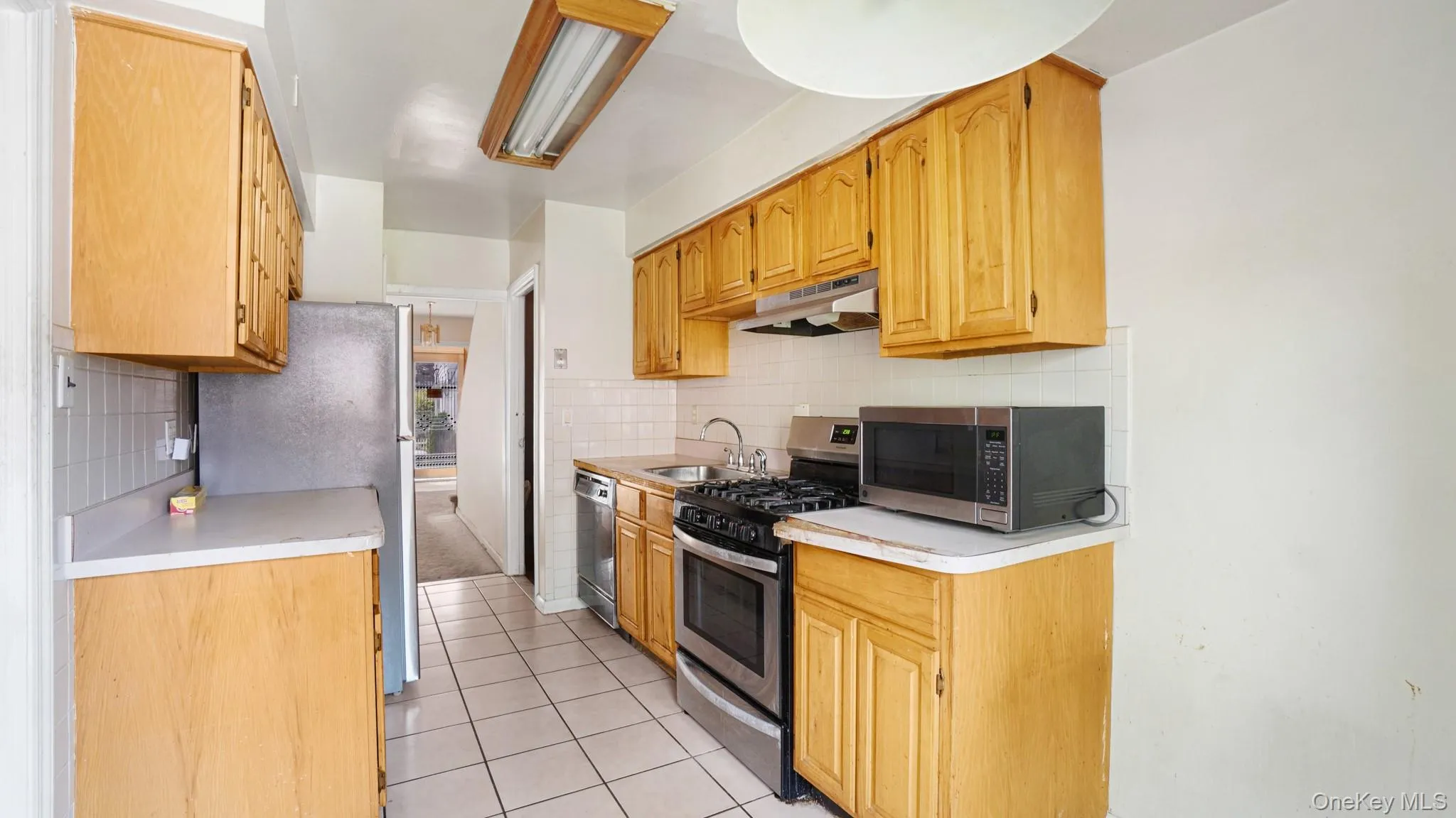 2436 Seymour Avenue, New York, NY, 4 Bedrooms Bedrooms, 8 Rooms Rooms,2 BathroomsBathrooms,Residential,For Rent,Seymour,0,999367 2436 Seymour Avenue, New York, NY, 4 Bedrooms Bedrooms, 8 Rooms Rooms,2 BathroomsBathrooms,Residential,For Rent,Seymour,0,999367