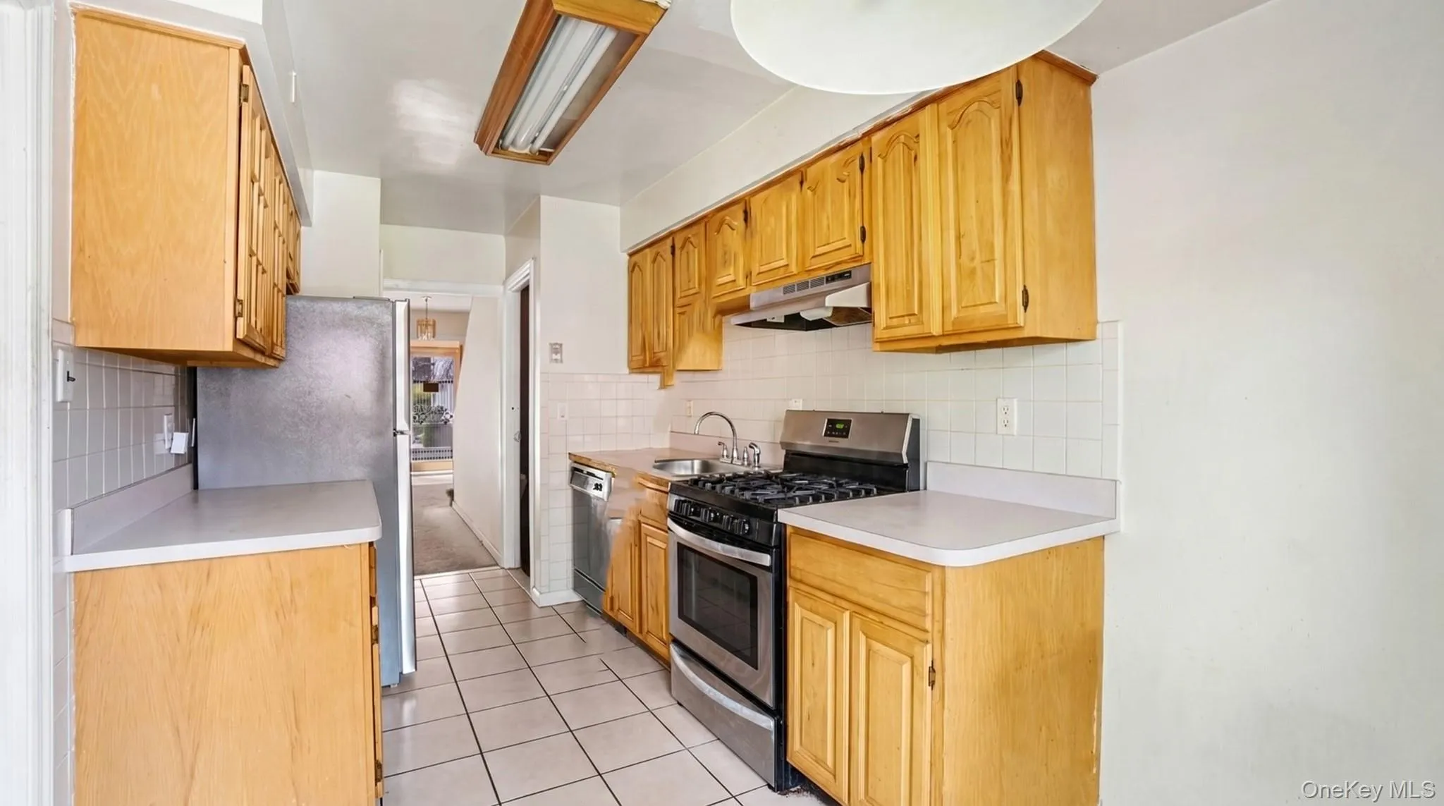 2436 Seymour Avenue, New York, NY, 4 Bedrooms Bedrooms, 8 Rooms Rooms,2 BathroomsBathrooms,Residential,For Rent,Seymour,0,999367 2436 Seymour Avenue, New York, NY, 4 Bedrooms Bedrooms, 8 Rooms Rooms,2 BathroomsBathrooms,Residential,For Rent,Seymour,0,999367