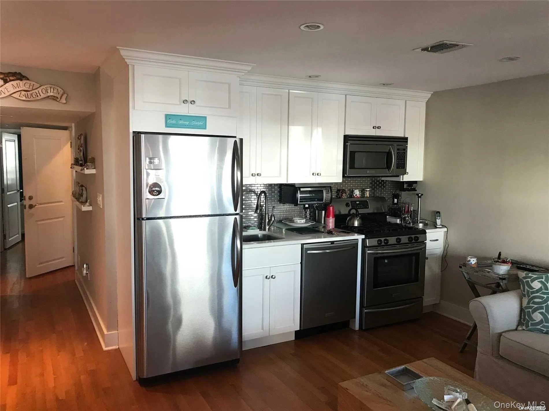 24 Buffalo Avenue, Hempstead, NY, 2 Bedrooms Bedrooms, 5 Rooms Rooms,2 BathroomsBathrooms,Residential Lease,For Rent,Buffalo,0,999370 24 Buffalo Avenue, Hempstead, NY, 2 Bedrooms Bedrooms, 5 Rooms Rooms,2 BathroomsBathrooms,Residential Lease,For Rent,Buffalo,0,999370