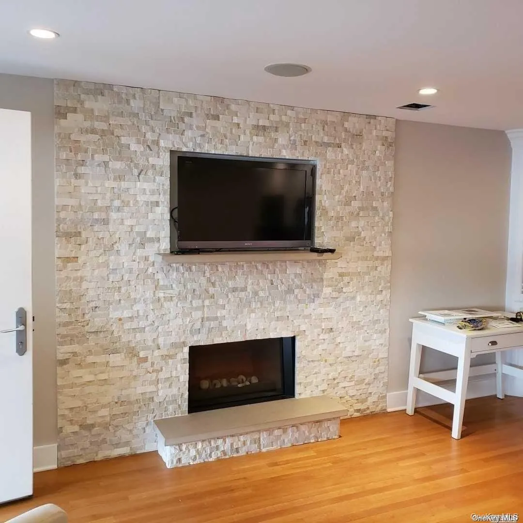 24 Buffalo Avenue, Hempstead, NY, 2 Bedrooms Bedrooms, 5 Rooms Rooms,2 BathroomsBathrooms,Residential Lease,For Rent,Buffalo,0,999370 24 Buffalo Avenue, Hempstead, NY, 2 Bedrooms Bedrooms, 5 Rooms Rooms,2 BathroomsBathrooms,Residential Lease,For Rent,Buffalo,0,999370
