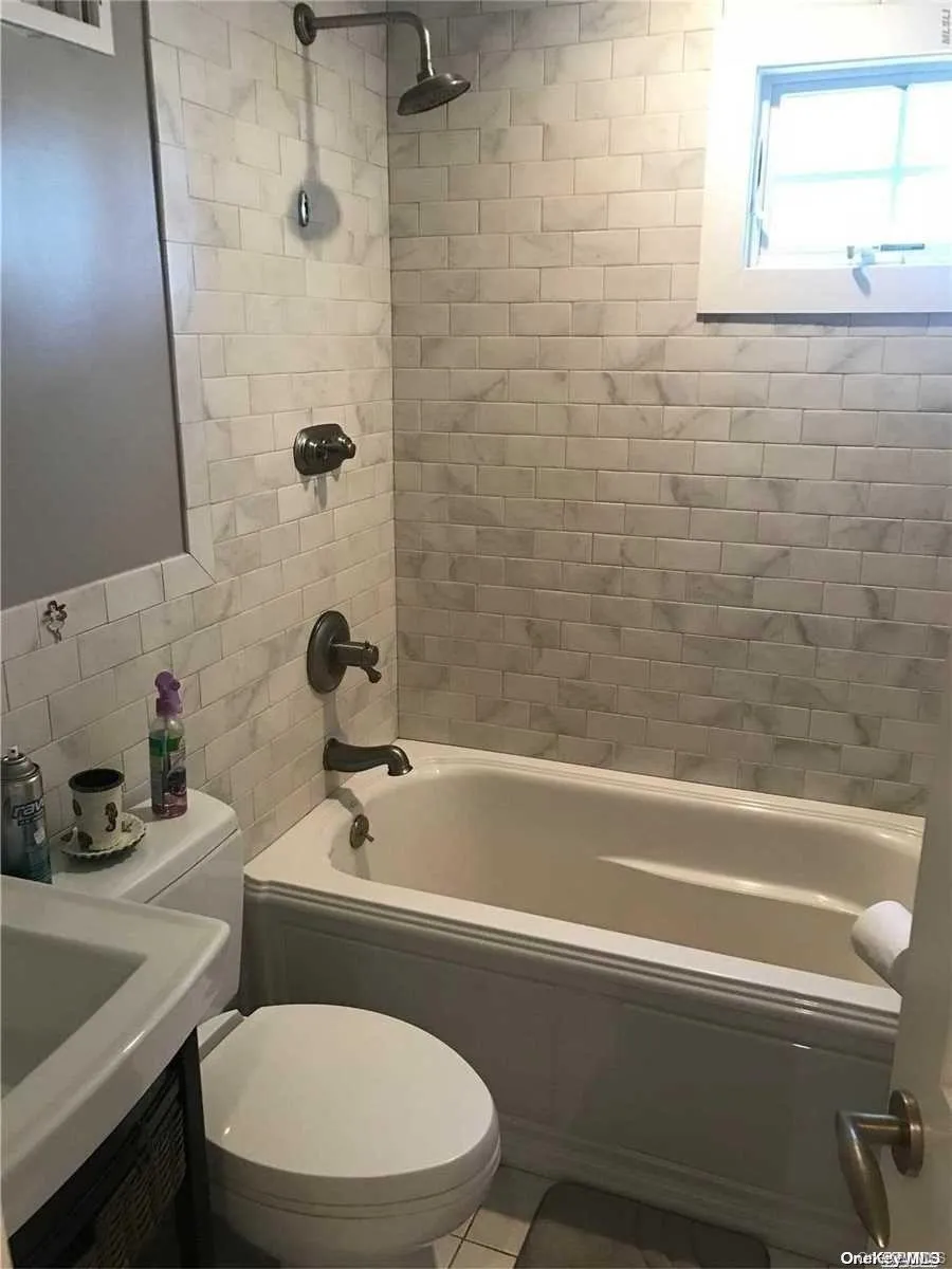 24 Buffalo Avenue, Hempstead, NY, 2 Bedrooms Bedrooms, 5 Rooms Rooms,2 BathroomsBathrooms,Residential Lease,For Rent,Buffalo,0,999370 24 Buffalo Avenue, Hempstead, NY, 2 Bedrooms Bedrooms, 5 Rooms Rooms,2 BathroomsBathrooms,Residential Lease,For Rent,Buffalo,0,999370