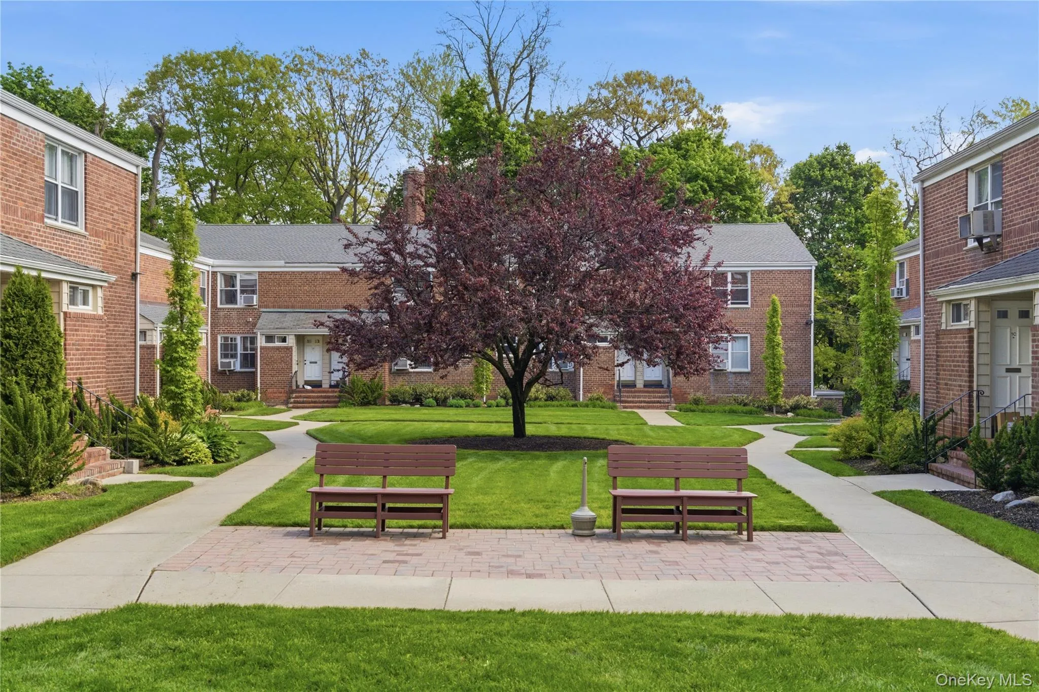 83 Edwards Street, North Hempstead, NY, 2 Bedrooms Bedrooms, 5 Rooms Rooms,1 BathroomBathrooms,Residential,For Rent,Edwards,0,999371 83 Edwards Street, North Hempstead, NY, 2 Bedrooms Bedrooms, 5 Rooms Rooms,1 BathroomBathrooms,Residential,For Rent,Edwards,0,999371