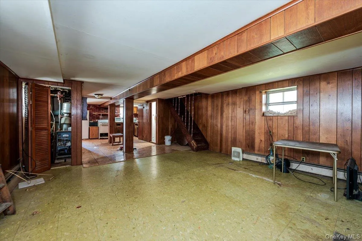 535 Edison Avenue, New York, NY, 3 Bedrooms Bedrooms, 7 Rooms Rooms,2 BathroomsBathrooms,Residential,For Rent,Edison,0,999373 535 Edison Avenue, New York, NY, 3 Bedrooms Bedrooms, 7 Rooms Rooms,2 BathroomsBathrooms,Residential,For Rent,Edison,0,999373