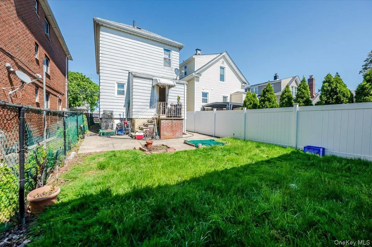 535 Edison Avenue, New York, NY, 3 Bedrooms Bedrooms, 7 Rooms Rooms,2 BathroomsBathrooms,Residential,For Rent,Edison,0,999373 535 Edison Avenue, New York, NY, 3 Bedrooms Bedrooms, 7 Rooms Rooms,2 BathroomsBathrooms,Residential,For Rent,Edison,0,999373
