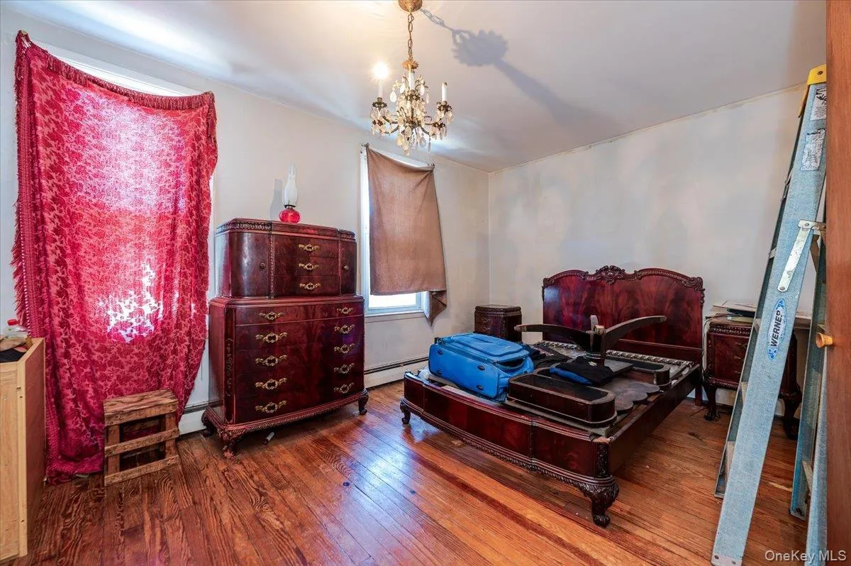 535 Edison Avenue, New York, NY, 3 Bedrooms Bedrooms, 7 Rooms Rooms,2 BathroomsBathrooms,Residential,For Rent,Edison,0,999373 535 Edison Avenue, New York, NY, 3 Bedrooms Bedrooms, 7 Rooms Rooms,2 BathroomsBathrooms,Residential,For Rent,Edison,0,999373