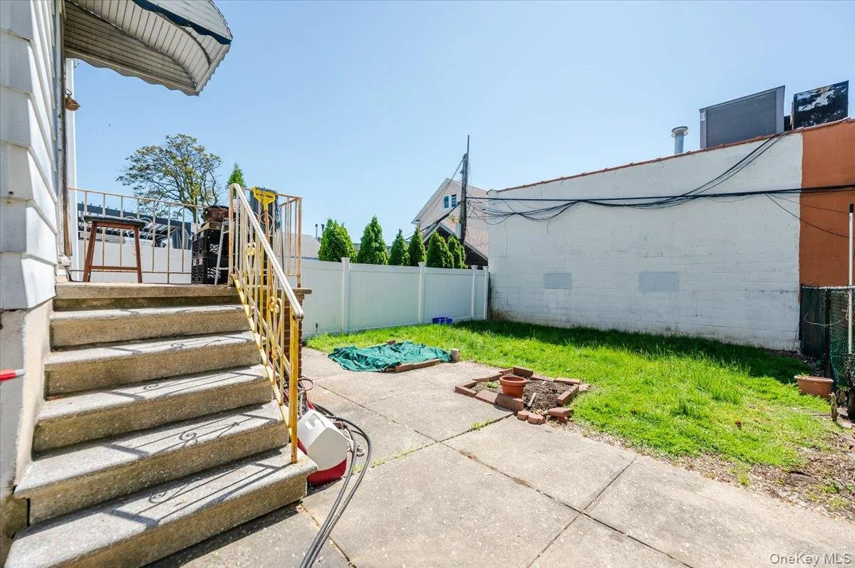 535 Edison Avenue, New York, NY, 3 Bedrooms Bedrooms, 7 Rooms Rooms,2 BathroomsBathrooms,Residential,For Rent,Edison,0,999373 535 Edison Avenue, New York, NY, 3 Bedrooms Bedrooms, 7 Rooms Rooms,2 BathroomsBathrooms,Residential,For Rent,Edison,0,999373