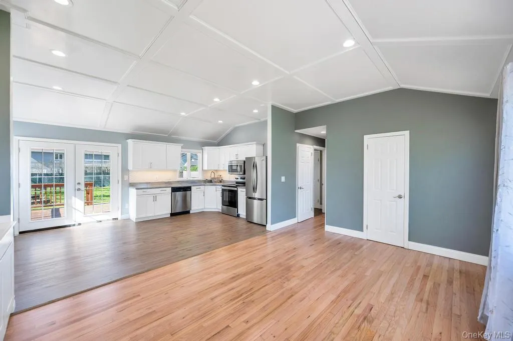 59 Applegate Drive, Brookhaven, NY, 3 Bedrooms Bedrooms, 6 Rooms Rooms,1 BathroomBathrooms,Residential Sale,For Rent,Applegate,0,999374 59 Applegate Drive, Brookhaven, NY, 3 Bedrooms Bedrooms, 6 Rooms Rooms,1 BathroomBathrooms,Residential Sale,For Rent,Applegate,0,999374