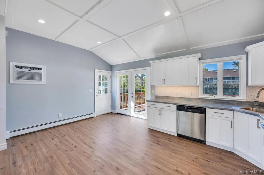 59 Applegate Drive, Brookhaven, NY, 3 Bedrooms Bedrooms, 6 Rooms Rooms,1 BathroomBathrooms,Residential Sale,For Rent,Applegate,0,999374 59 Applegate Drive, Brookhaven, NY, 3 Bedrooms Bedrooms, 6 Rooms Rooms,1 BathroomBathrooms,Residential Sale,For Rent,Applegate,0,999374