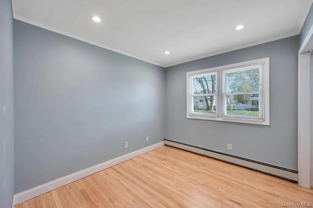 59 Applegate Drive, Brookhaven, NY, 3 Bedrooms Bedrooms, 6 Rooms Rooms,1 BathroomBathrooms,Residential Sale,For Rent,Applegate,0,999374 59 Applegate Drive, Brookhaven, NY, 3 Bedrooms Bedrooms, 6 Rooms Rooms,1 BathroomBathrooms,Residential Sale,For Rent,Applegate,0,999374