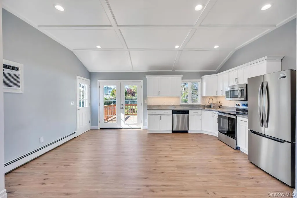 59 Applegate Drive, Brookhaven, NY, 3 Bedrooms Bedrooms, 6 Rooms Rooms,1 BathroomBathrooms,Residential Sale,For Rent,Applegate,0,999374 59 Applegate Drive, Brookhaven, NY, 3 Bedrooms Bedrooms, 6 Rooms Rooms,1 BathroomBathrooms,Residential Sale,For Rent,Applegate,0,999374