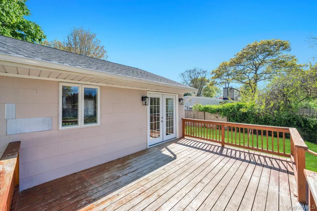 59 Applegate Drive, Brookhaven, NY, 3 Bedrooms Bedrooms, 6 Rooms Rooms,1 BathroomBathrooms,Residential Sale,For Rent,Applegate,0,999374 59 Applegate Drive, Brookhaven, NY, 3 Bedrooms Bedrooms, 6 Rooms Rooms,1 BathroomBathrooms,Residential Sale,For Rent,Applegate,0,999374