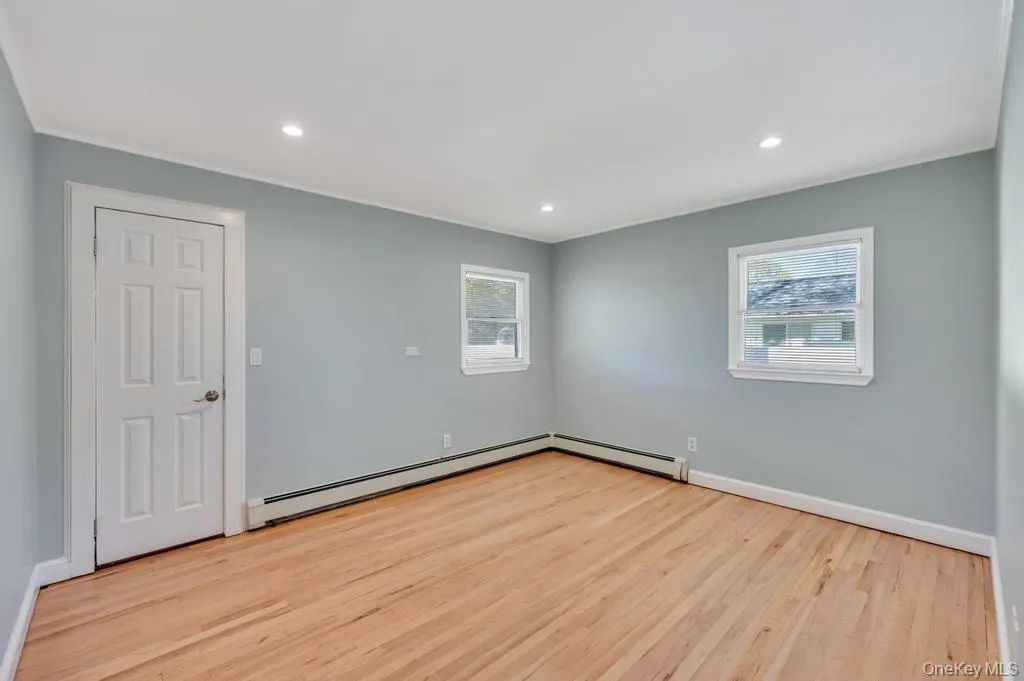 59 Applegate Drive, Brookhaven, NY, 3 Bedrooms Bedrooms, 6 Rooms Rooms,1 BathroomBathrooms,Residential Sale,For Rent,Applegate,0,999374 59 Applegate Drive, Brookhaven, NY, 3 Bedrooms Bedrooms, 6 Rooms Rooms,1 BathroomBathrooms,Residential Sale,For Rent,Applegate,0,999374
