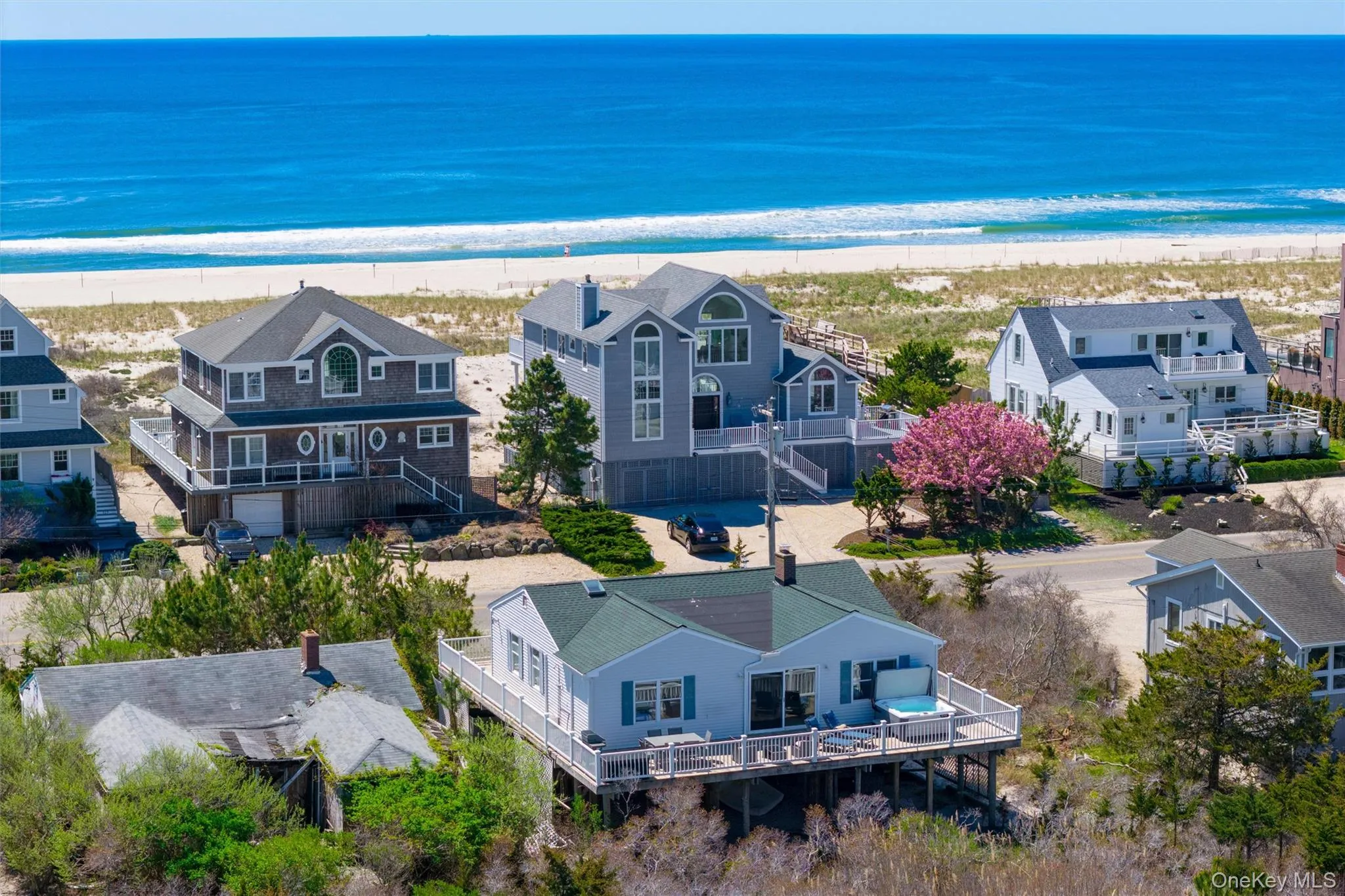 898 Dune Road, Southampton, NY, 3 Bedrooms Bedrooms, 7 Rooms Rooms,1 BathroomBathrooms,Residential Lease,For Rent,Dune,0,999381 898 Dune Road, Southampton, NY, 3 Bedrooms Bedrooms, 7 Rooms Rooms,1 BathroomBathrooms,Residential Lease,For Rent,Dune,0,999381