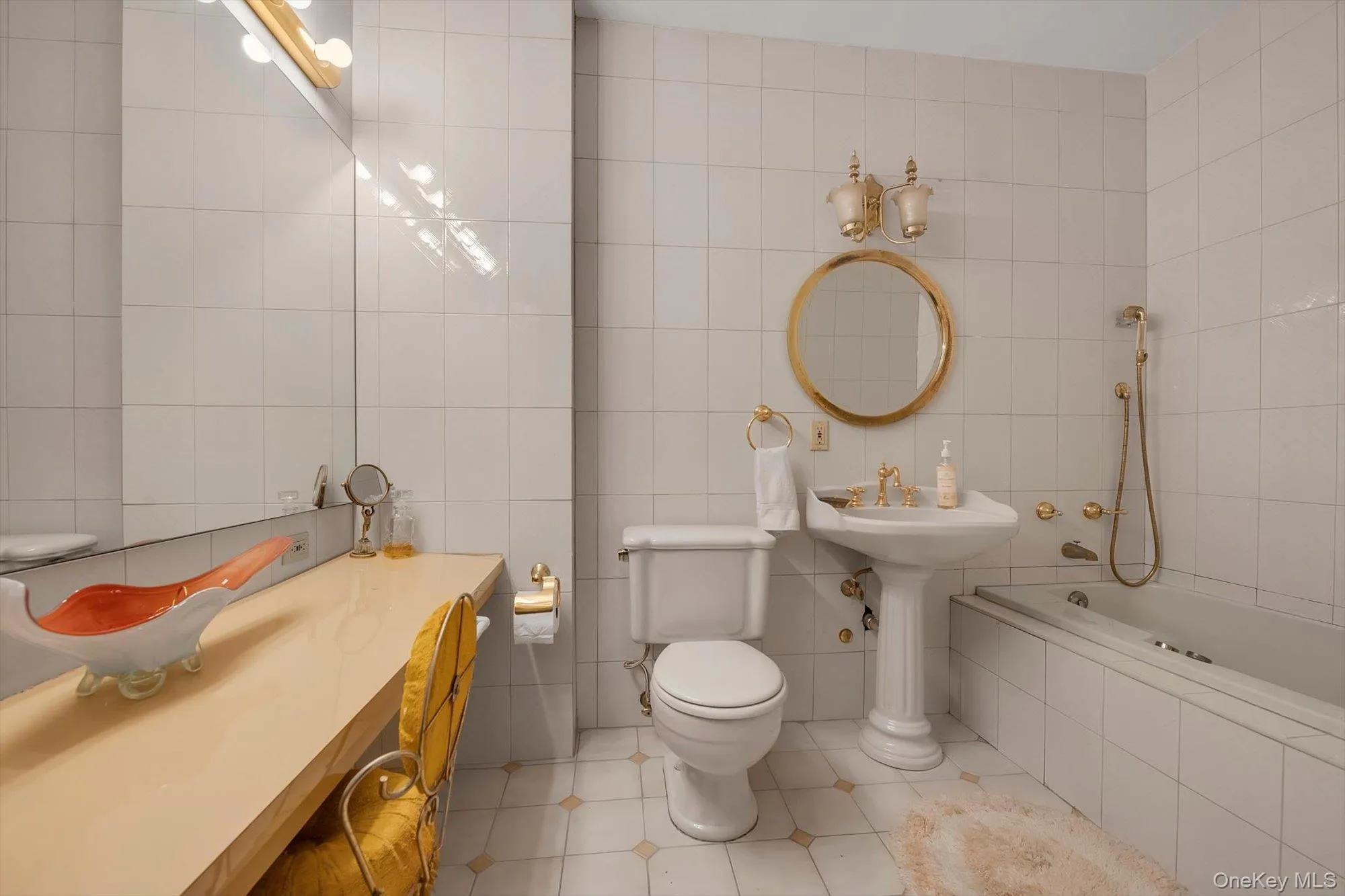 271-10 Grand Central Parkway, New York, NY, 3 Bedrooms Bedrooms, 6 Rooms Rooms,2 BathroomsBathrooms,Residential,For Rent,Grand Central,0,999405 271-10 Grand Central Parkway, New York, NY, 3 Bedrooms Bedrooms, 6 Rooms Rooms,2 BathroomsBathrooms,Residential,For Rent,Grand Central,0,999405
