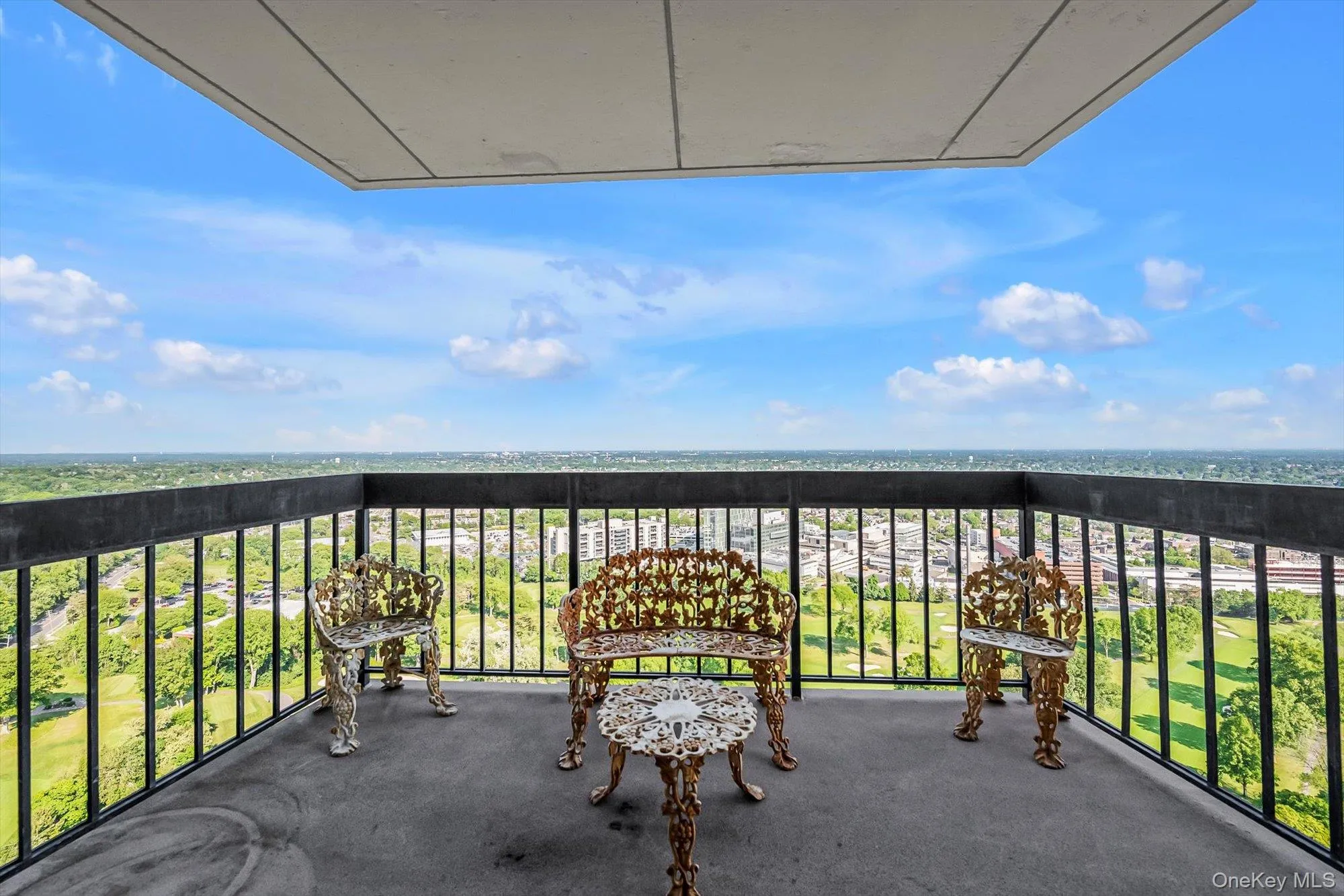 271-10 Grand Central Parkway, New York, NY, 3 Bedrooms Bedrooms, 6 Rooms Rooms,2 BathroomsBathrooms,Residential,For Rent,Grand Central,0,999405 271-10 Grand Central Parkway, New York, NY, 3 Bedrooms Bedrooms, 6 Rooms Rooms,2 BathroomsBathrooms,Residential,For Rent,Grand Central,0,999405
