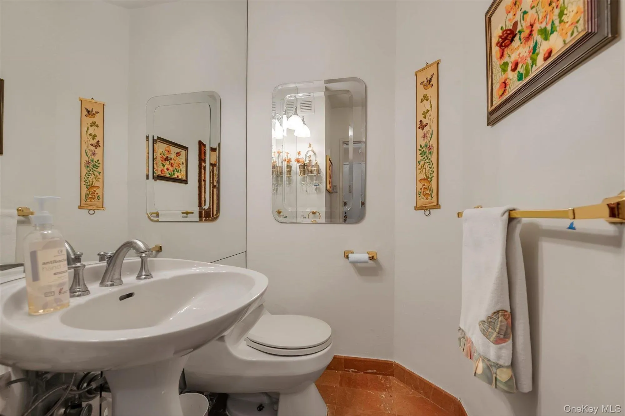 271-10 Grand Central Parkway, New York, NY, 3 Bedrooms Bedrooms, 6 Rooms Rooms,2 BathroomsBathrooms,Residential,For Rent,Grand Central,0,999405 271-10 Grand Central Parkway, New York, NY, 3 Bedrooms Bedrooms, 6 Rooms Rooms,2 BathroomsBathrooms,Residential,For Rent,Grand Central,0,999405