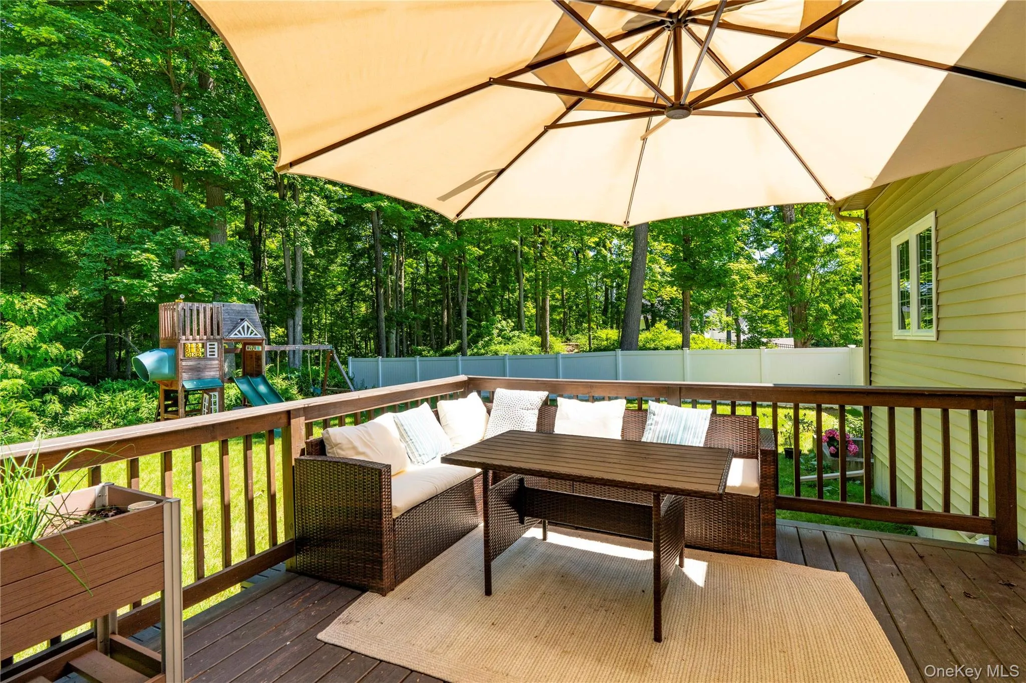 37 Biltmore Drive, Beekman, NY, 4 Bedrooms Bedrooms, 9 Rooms Rooms,3 BathroomsBathrooms,Residential,For Rent,Biltmore,0,999409 37 Biltmore Drive, Beekman, NY, 4 Bedrooms Bedrooms, 9 Rooms Rooms,3 BathroomsBathrooms,Residential,For Rent,Biltmore,0,999409