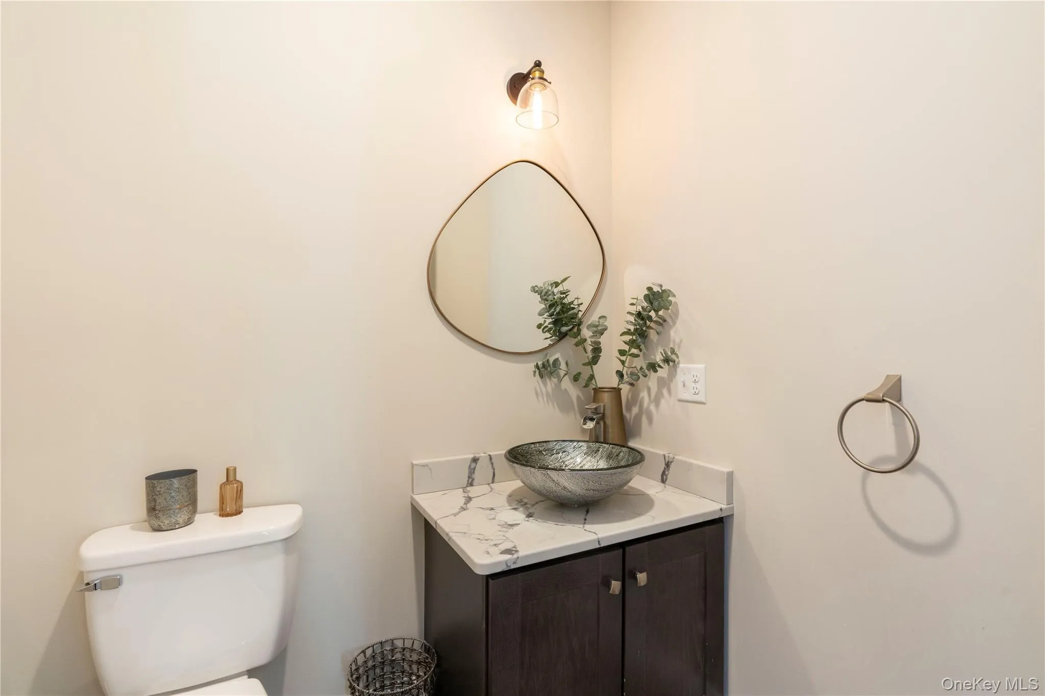 37 Biltmore Drive, Beekman, NY, 4 Bedrooms Bedrooms, 9 Rooms Rooms,3 BathroomsBathrooms,Residential,For Rent,Biltmore,0,999409 37 Biltmore Drive, Beekman, NY, 4 Bedrooms Bedrooms, 9 Rooms Rooms,3 BathroomsBathrooms,Residential,For Rent,Biltmore,0,999409