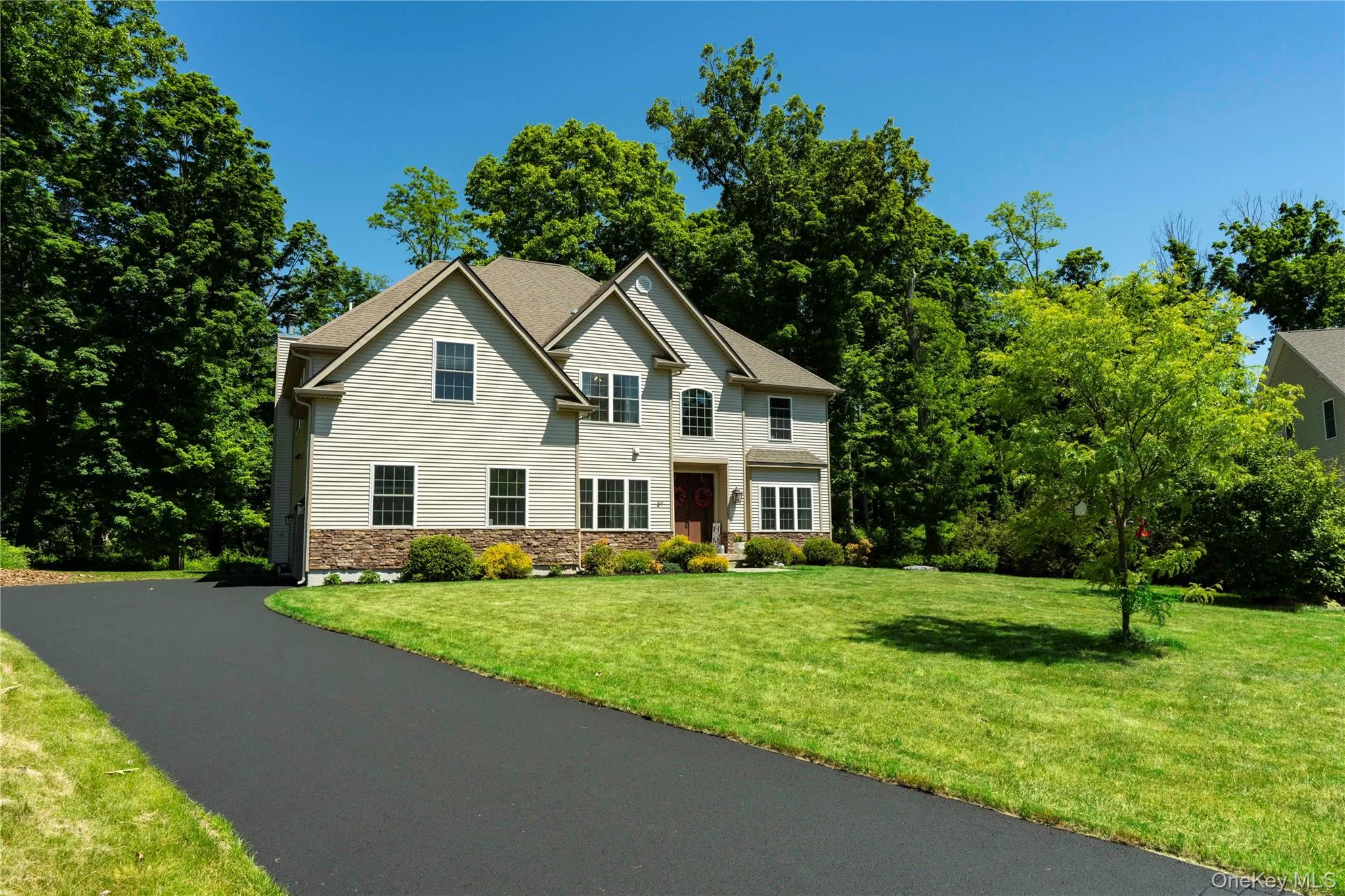 37 Biltmore Drive, Beekman, NY, 4 Bedrooms Bedrooms, 9 Rooms Rooms,3 BathroomsBathrooms,Residential,For Rent,Biltmore,0,999409 37 Biltmore Drive, Beekman, NY, 4 Bedrooms Bedrooms, 9 Rooms Rooms,3 BathroomsBathrooms,Residential,For Rent,Biltmore,0,999409