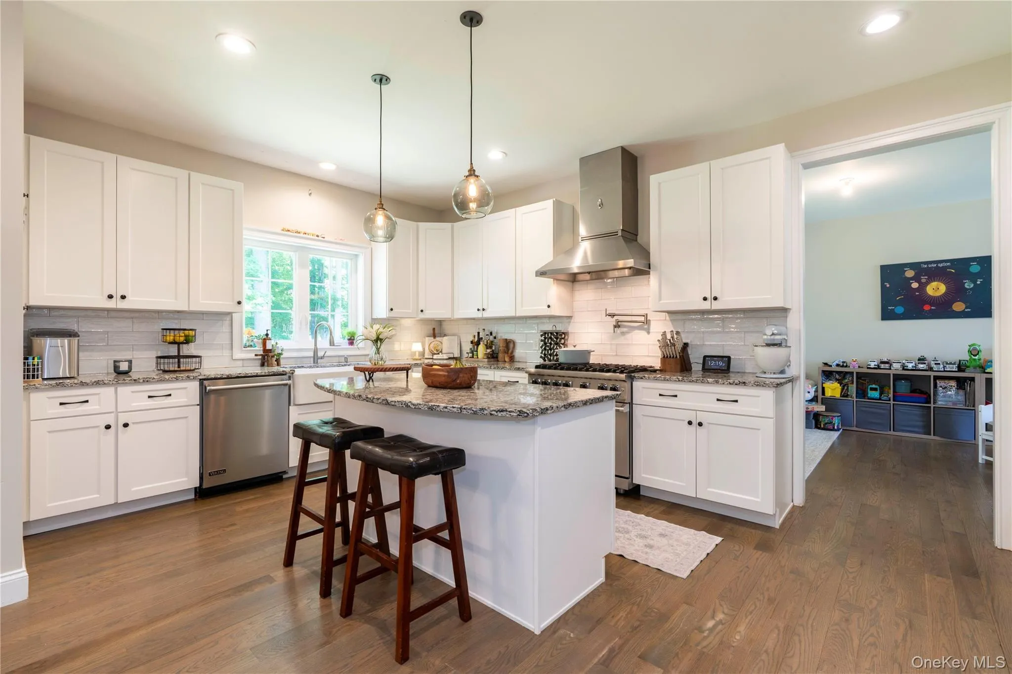 37 Biltmore Drive, Beekman, NY, 4 Bedrooms Bedrooms, 9 Rooms Rooms,3 BathroomsBathrooms,Residential,For Rent,Biltmore,0,999409 37 Biltmore Drive, Beekman, NY, 4 Bedrooms Bedrooms, 9 Rooms Rooms,3 BathroomsBathrooms,Residential,For Rent,Biltmore,0,999409