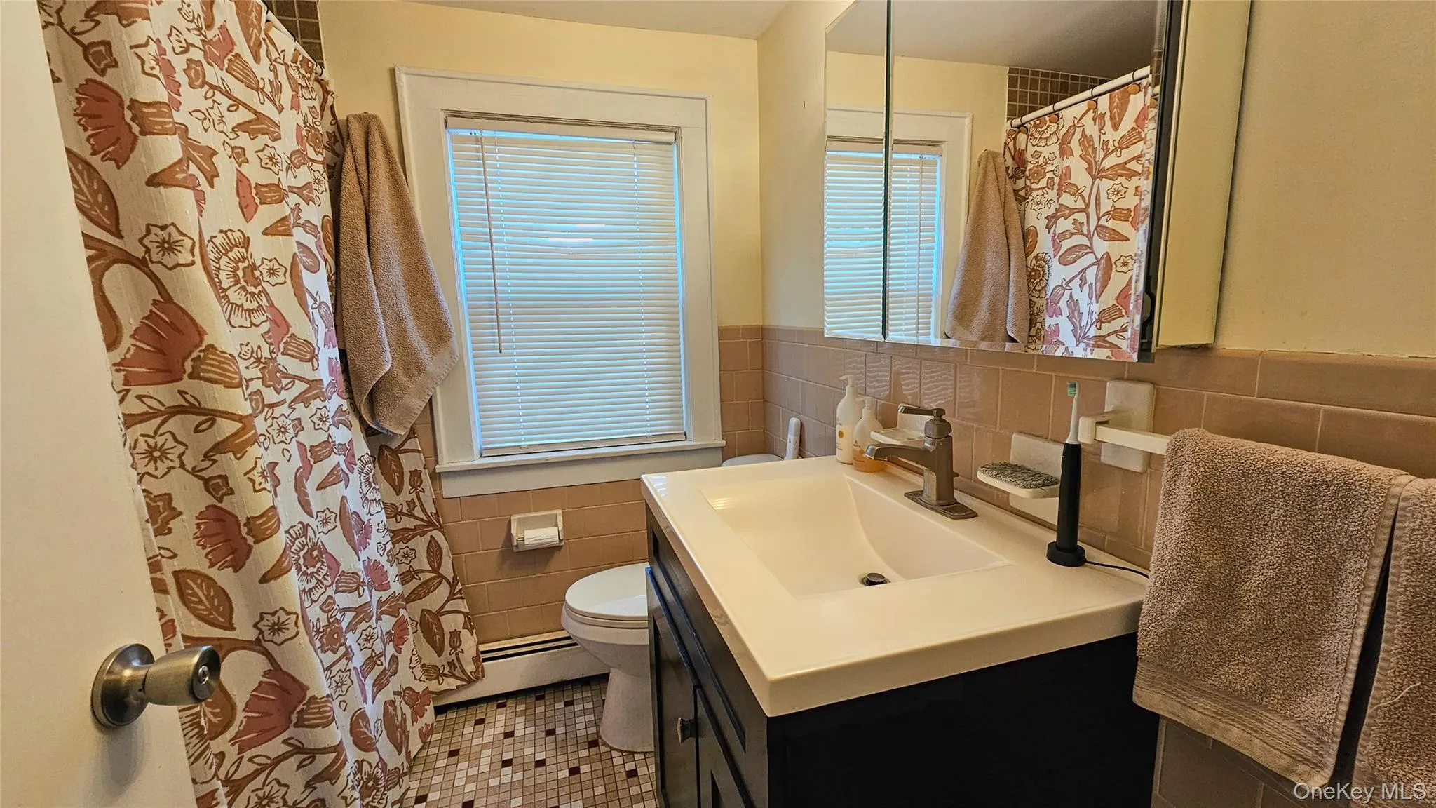 2 Murray Avenue, Goshen, NY, 1 Bedroom Bedrooms, 4 Rooms Rooms,1 BathroomBathrooms,Residential Lease,For Rent,Murray,0,999410 2 Murray Avenue, Goshen, NY, 1 Bedroom Bedrooms, 4 Rooms Rooms,1 BathroomBathrooms,Residential Lease,For Rent,Murray,0,999410
