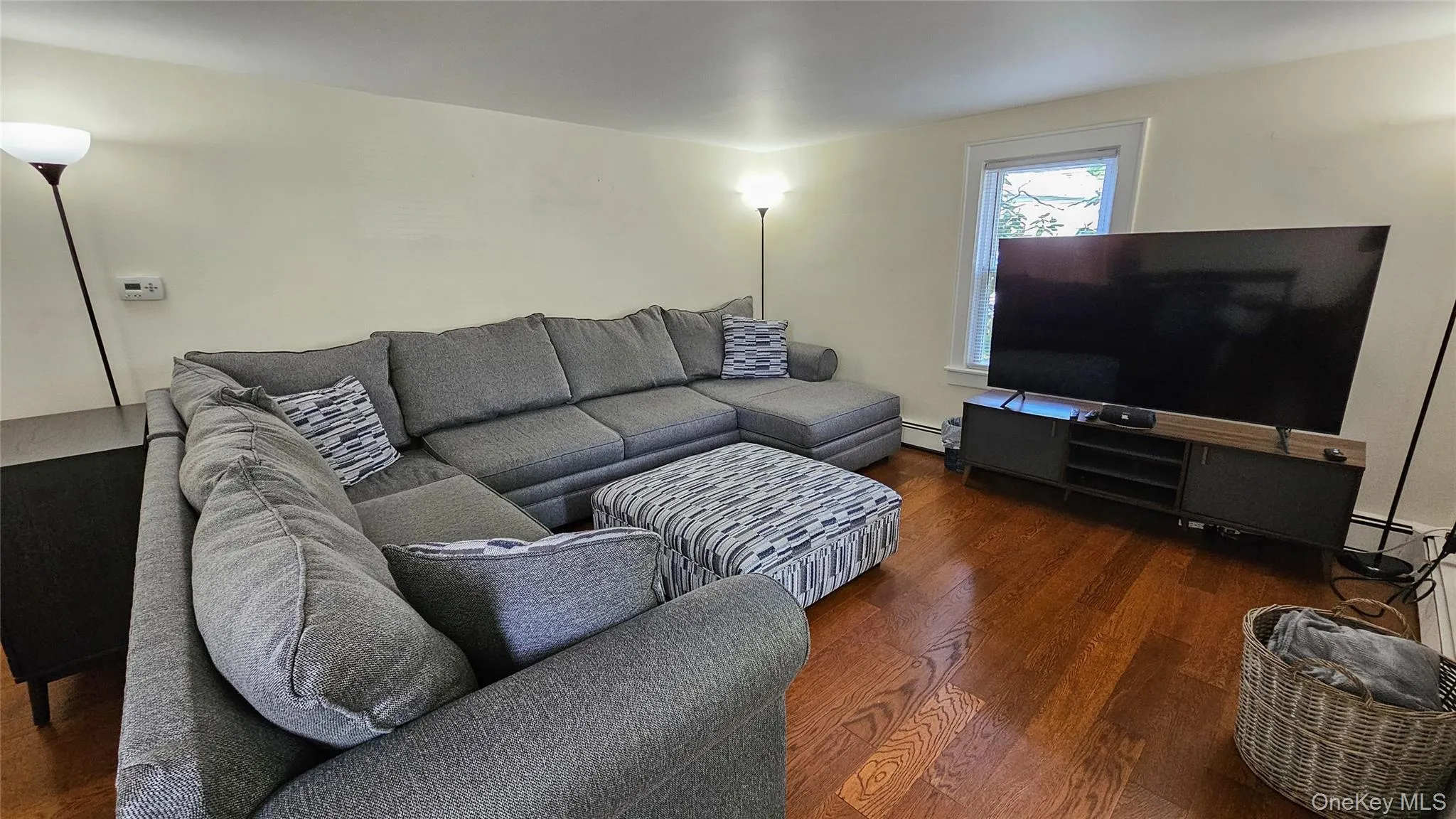2 Murray Avenue, Goshen, NY, 1 Bedroom Bedrooms, 4 Rooms Rooms,1 BathroomBathrooms,Residential Lease,For Rent,Murray,0,999410 2 Murray Avenue, Goshen, NY, 1 Bedroom Bedrooms, 4 Rooms Rooms,1 BathroomBathrooms,Residential Lease,For Rent,Murray,0,999410