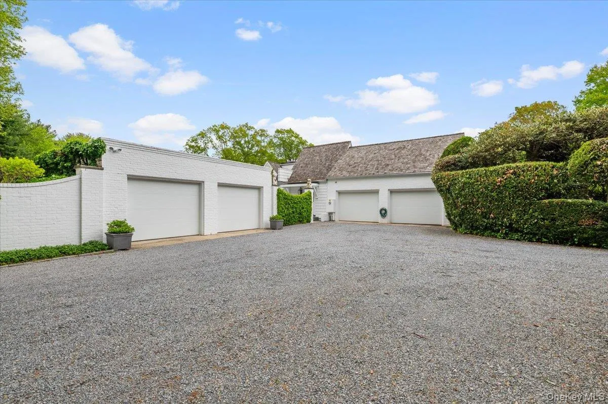 233 Cleft Road, Oyster Bay, NY, 4 Bedrooms Bedrooms, 14 Rooms Rooms,4 BathroomsBathrooms,Residential Sale,For Rent,Cleft,0,999427 233 Cleft Road, Oyster Bay, NY, 4 Bedrooms Bedrooms, 14 Rooms Rooms,4 BathroomsBathrooms,Residential Sale,For Rent,Cleft,0,999427