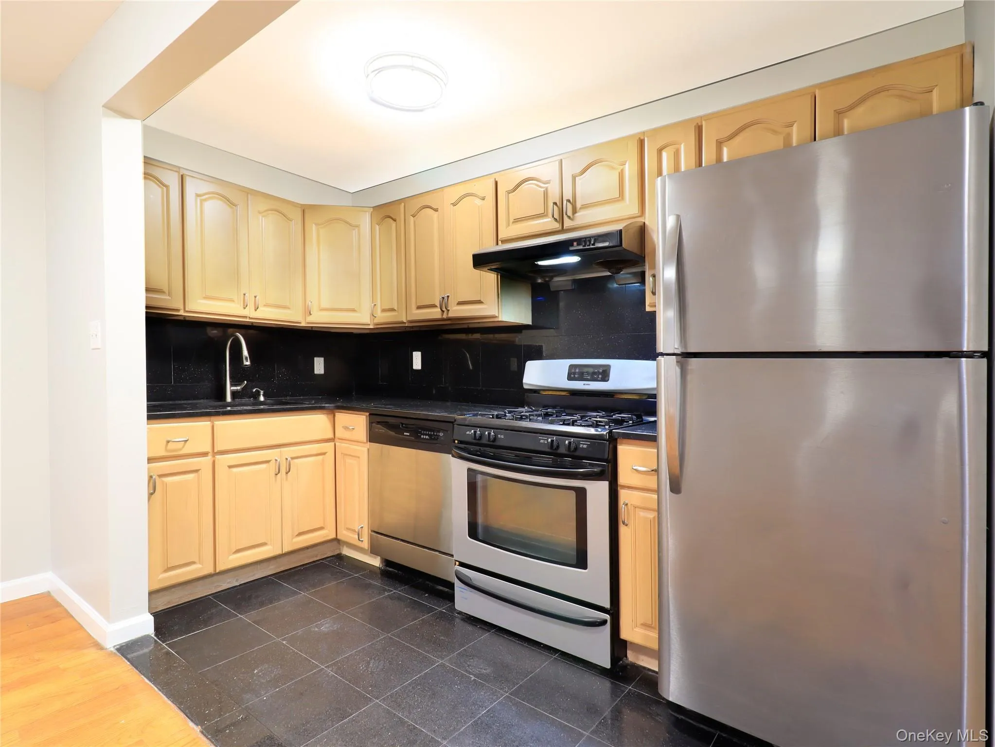 3733 107th Street, New York, NY, 2 Bedrooms Bedrooms, 5 Rooms Rooms,1 BathroomBathrooms,Residential,For Rent,107th,0,999434 3733 107th Street, New York, NY, 2 Bedrooms Bedrooms, 5 Rooms Rooms,1 BathroomBathrooms,Residential,For Rent,107th,0,999434