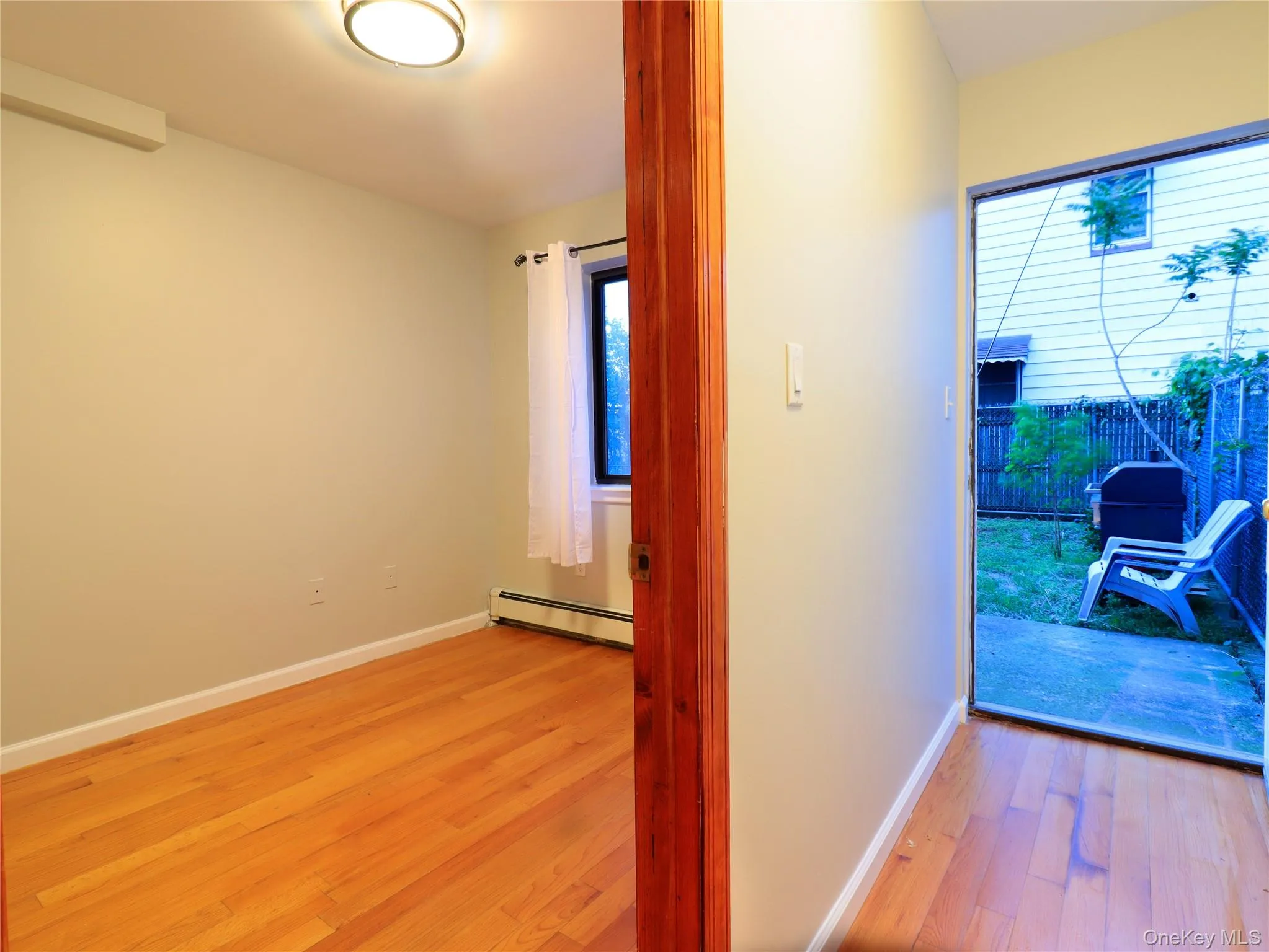 3733 107th Street, New York, NY, 2 Bedrooms Bedrooms, 5 Rooms Rooms,1 BathroomBathrooms,Residential,For Rent,107th,0,999434 3733 107th Street, New York, NY, 2 Bedrooms Bedrooms, 5 Rooms Rooms,1 BathroomBathrooms,Residential,For Rent,107th,0,999434