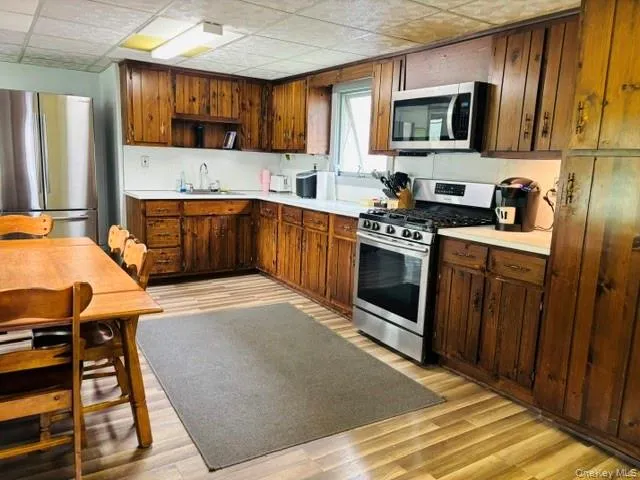 7786 Main Street, Pine Plains, NY, 4 Bedrooms Bedrooms, 9 Rooms Rooms,1 BathroomBathrooms,Residential,For Rent,Main,0,999436 7786 Main Street, Pine Plains, NY, 4 Bedrooms Bedrooms, 9 Rooms Rooms,1 BathroomBathrooms,Residential,For Rent,Main,0,999436